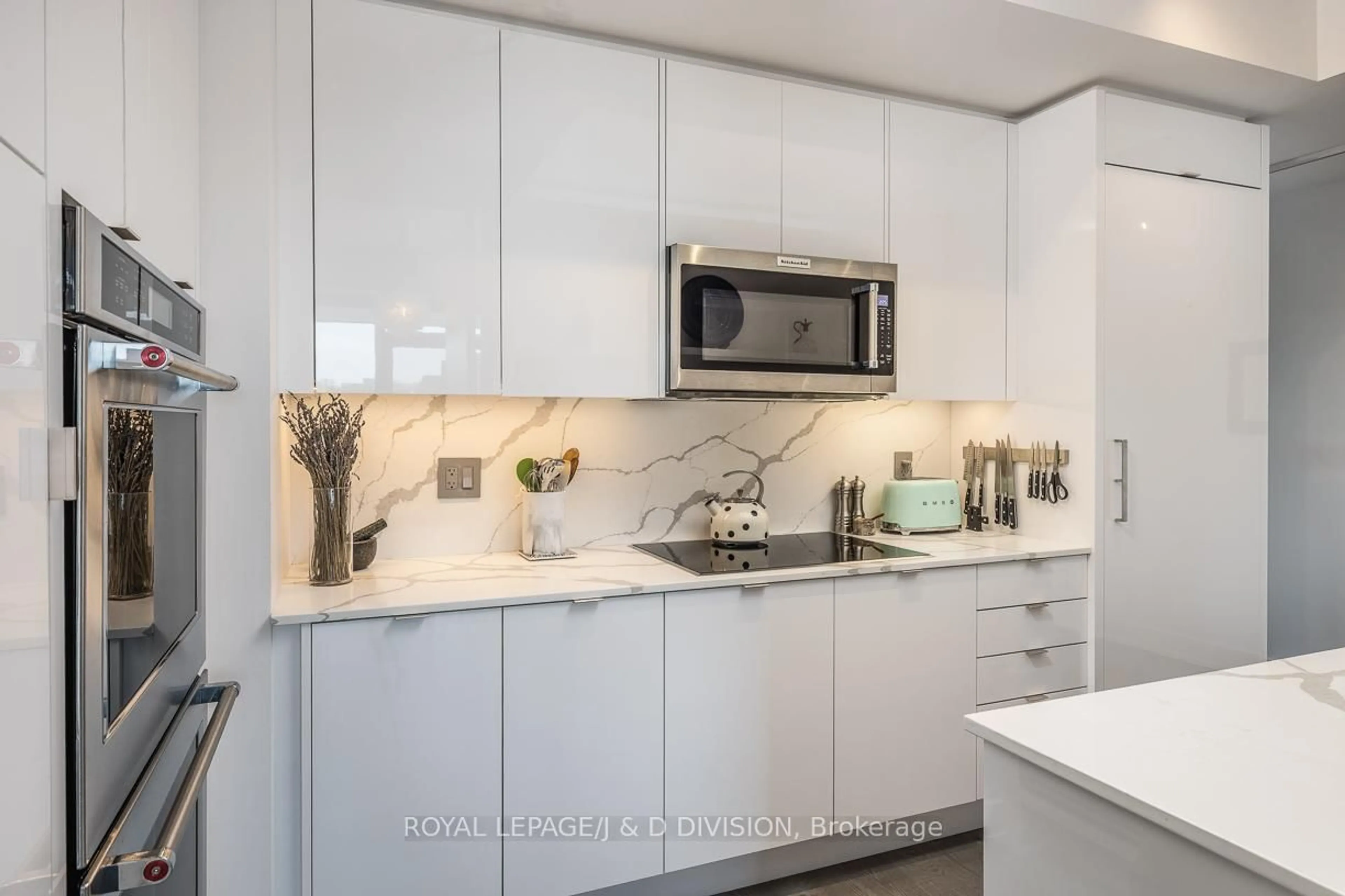 Contemporary kitchen, ceramic/tile floor for 181 Bedford Rd #309, Toronto Ontario M5R 3P8