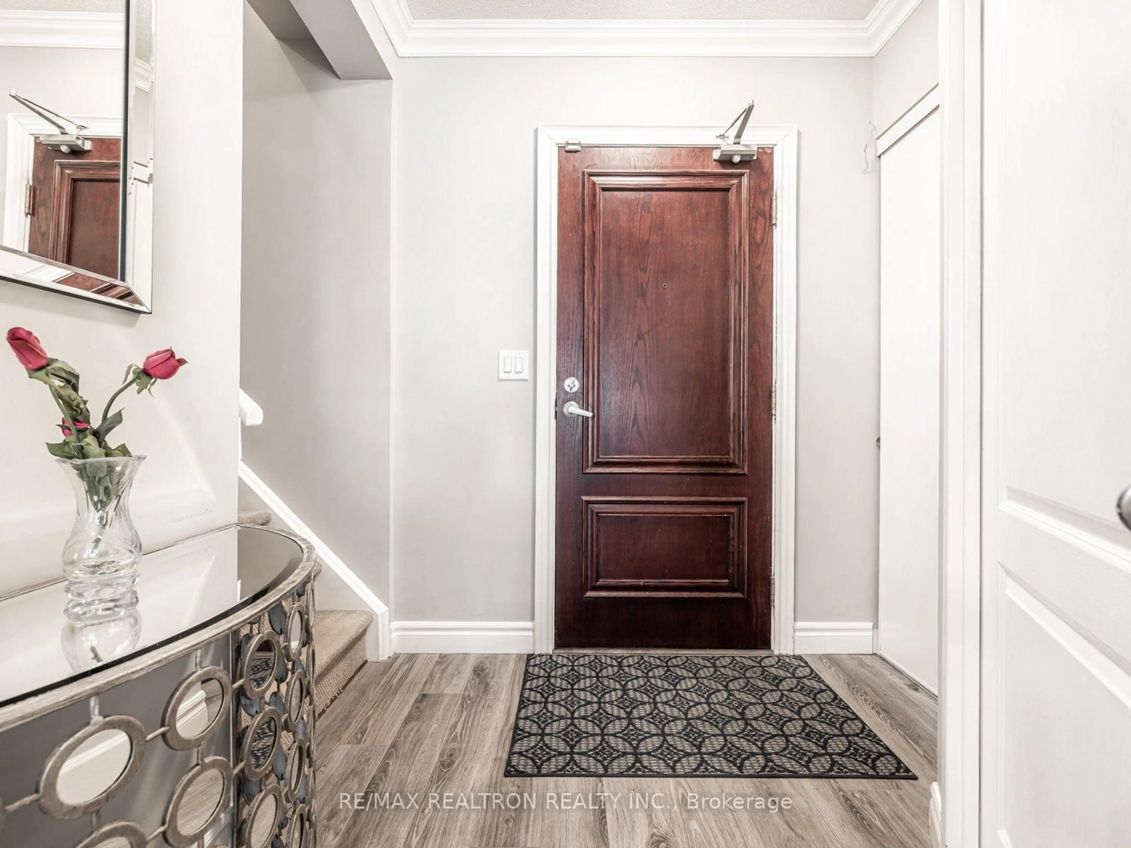 Indoor entryway for 9 Greenbriar Rd #306, Toronto Ontario M2K 1H4