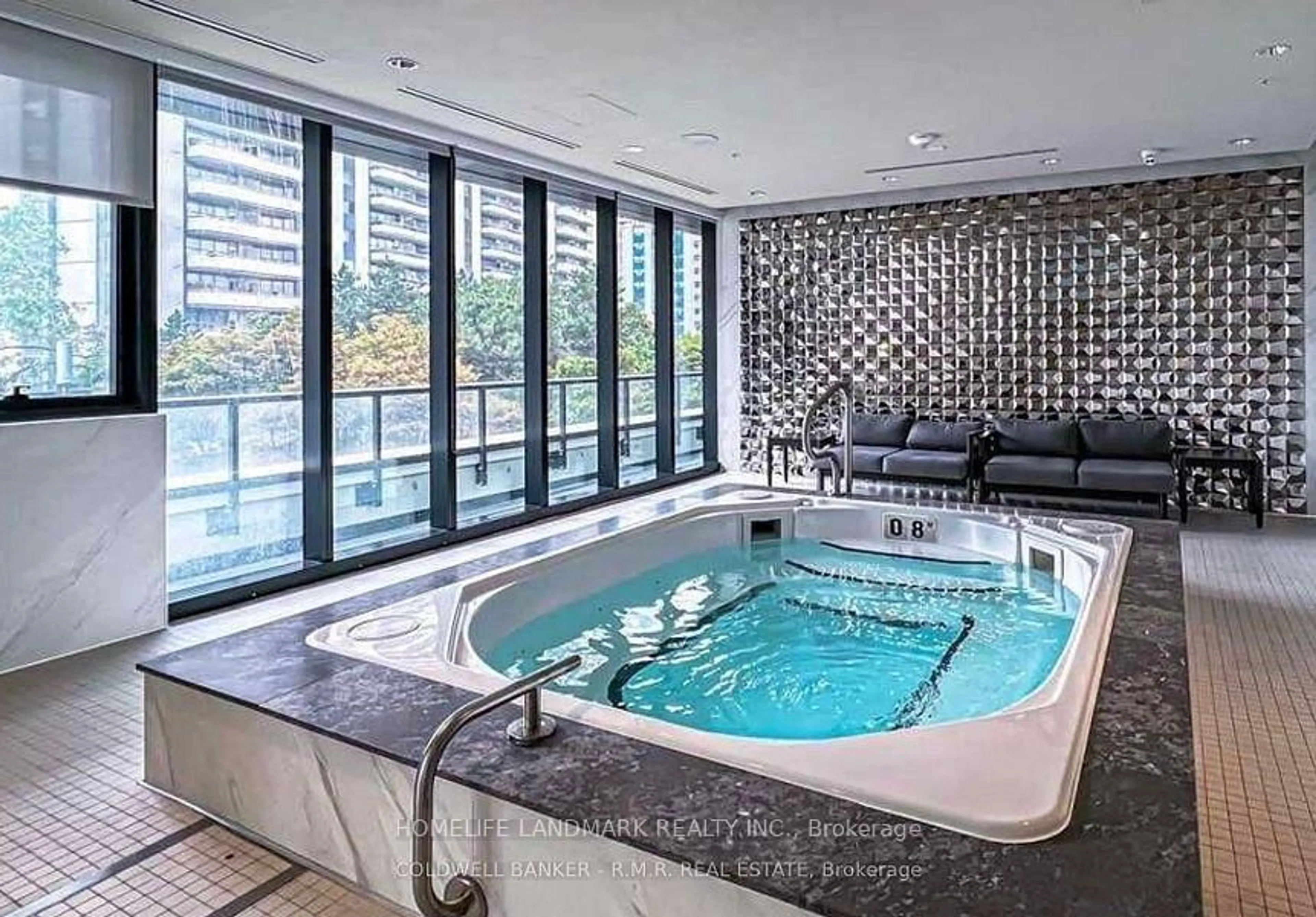 Pool for 585 Bloor St #3318, Toronto Ontario M4W 0B3