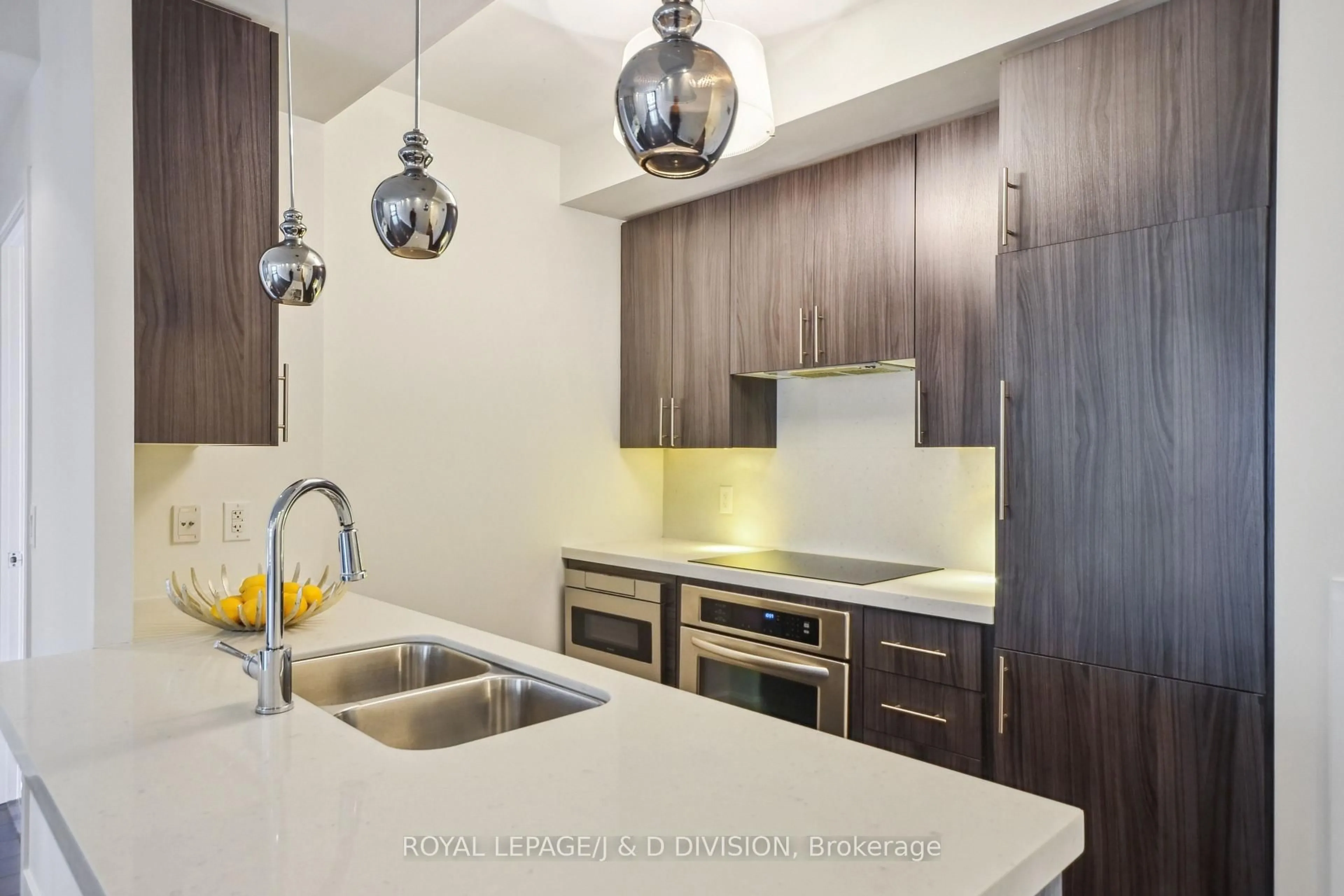 Contemporary kitchen, unknown for 156 Portland St #421, Toronto Ontario M5V 0G1