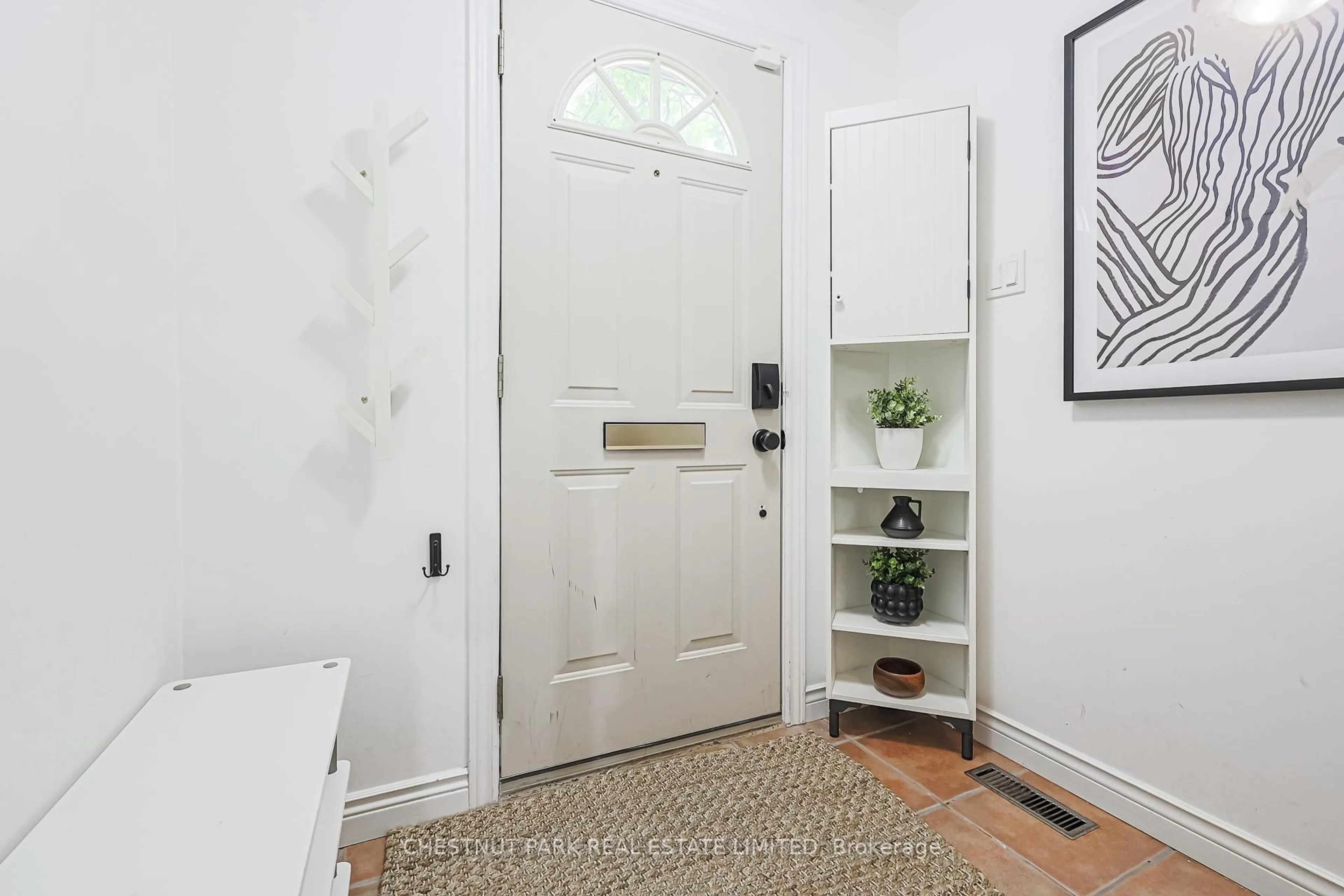 Indoor entryway for 77 Crimson Millway Way, Toronto Ontario M2L 1T8