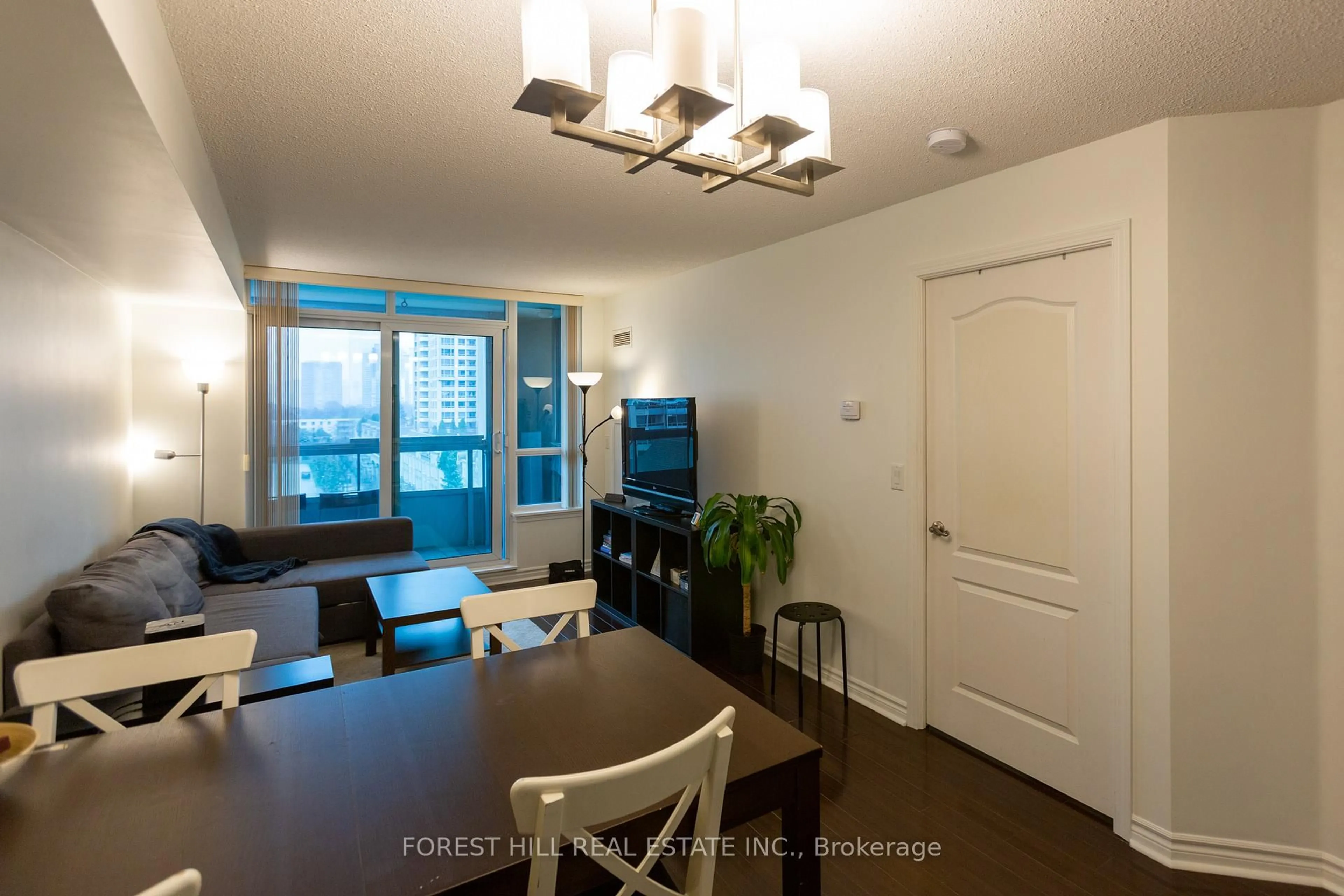 A pic of a room for 17 Barberry Pl #605, Toronto Ontario M2K 1G9