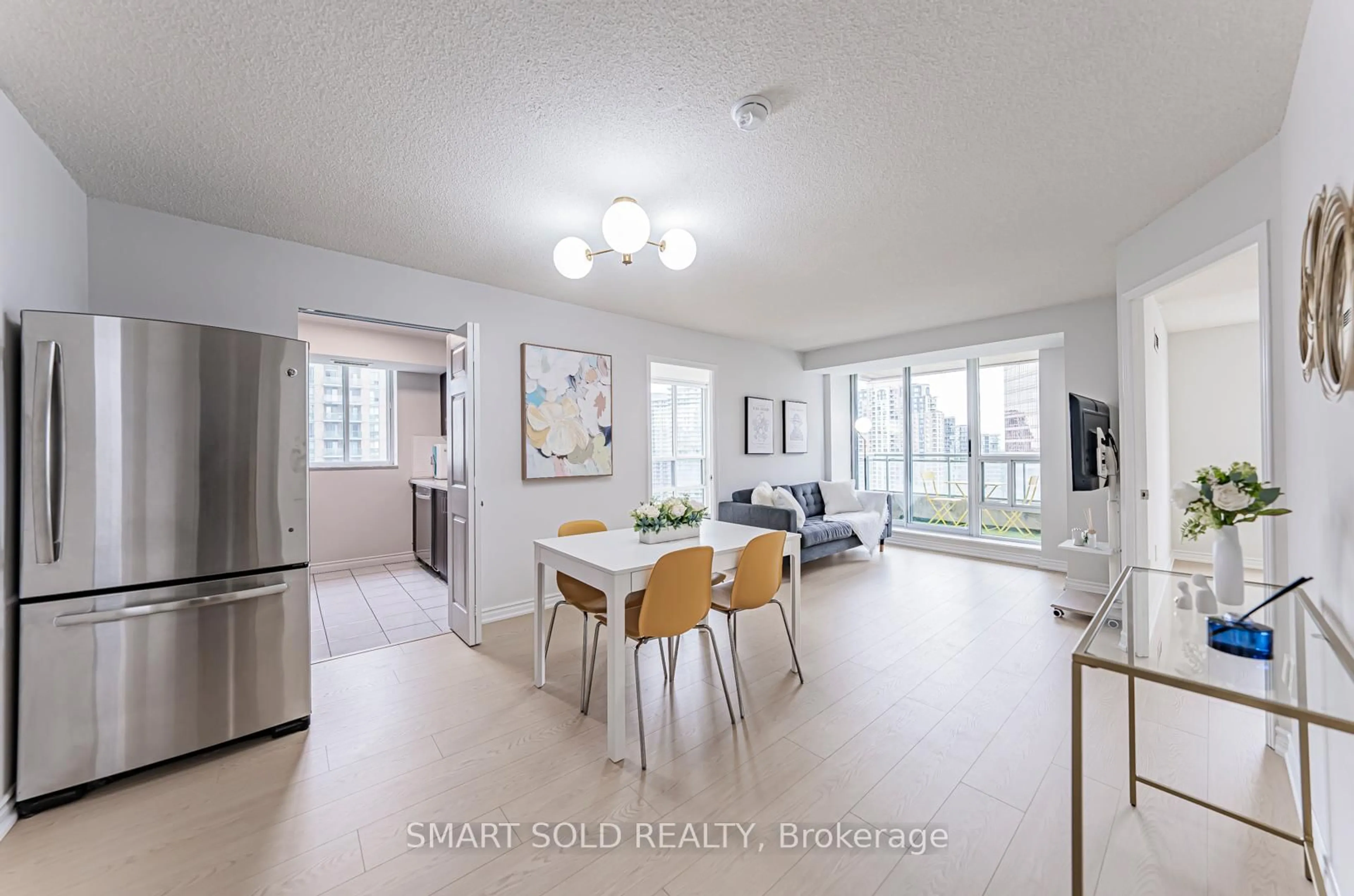 Open concept kitchen, unknown for 1 Pemberton Ave #1608, Toronto Ontario M2M 4L9