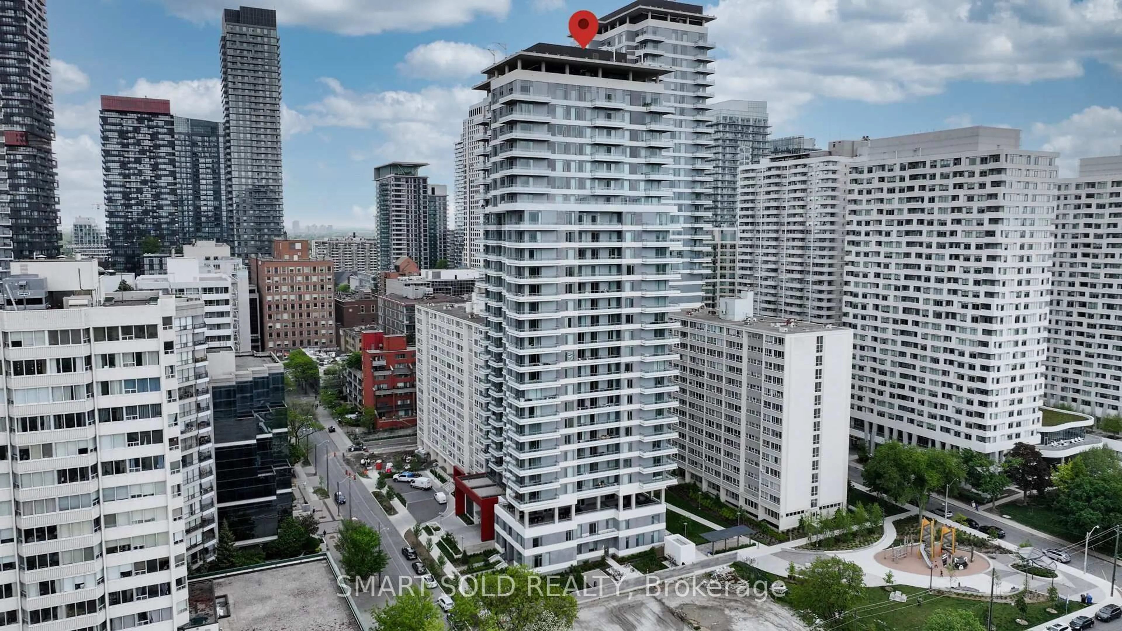 A pic from outside/outdoor area/front of a property/back of a property/a pic from drone, city buildings view from balcony for 25 Holly St #2003, Toronto Ontario M4S 0E3