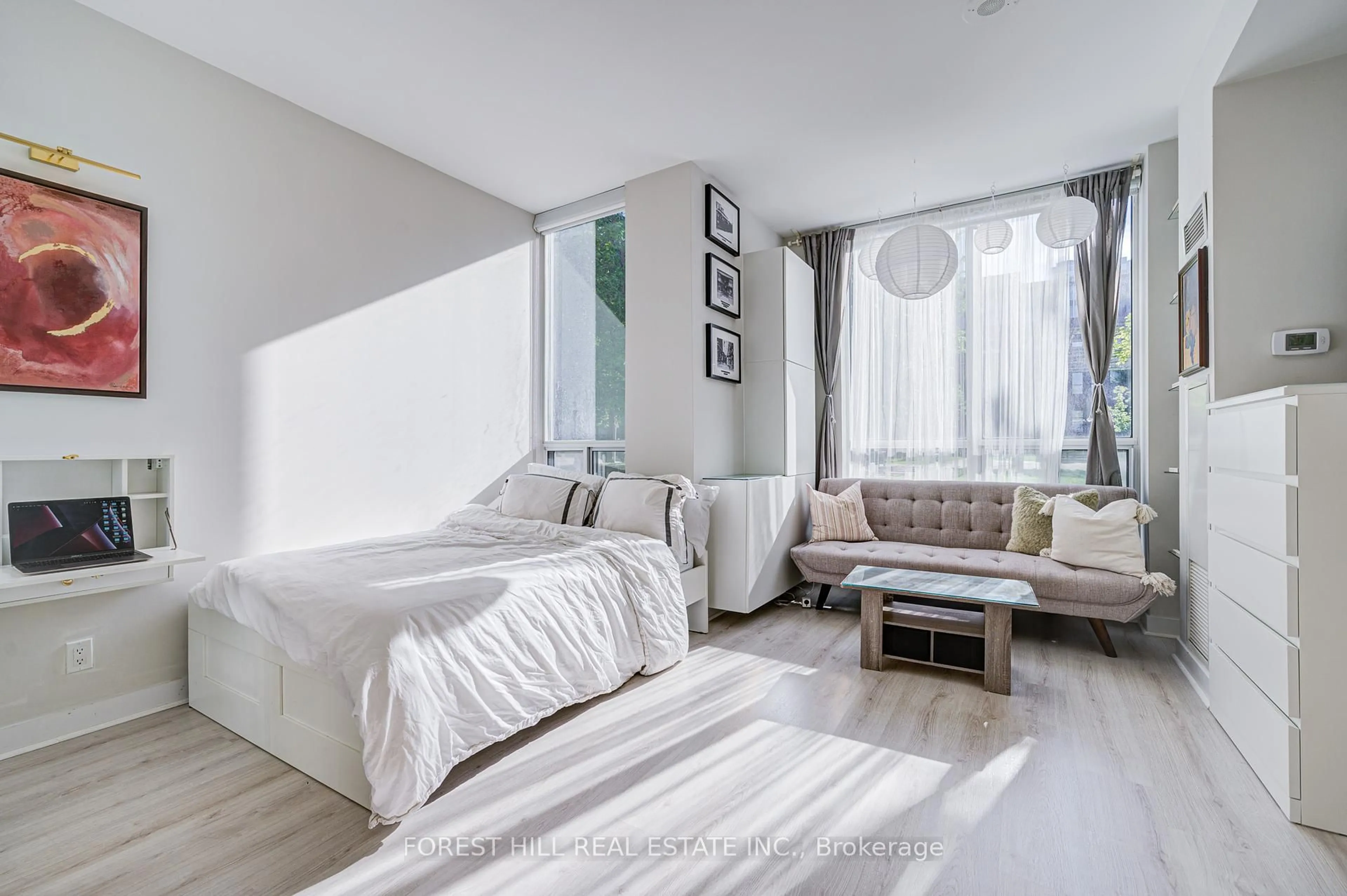 Living room with furniture, unknown for 1005 King St #122, Toronto Ontario M6K 3M8