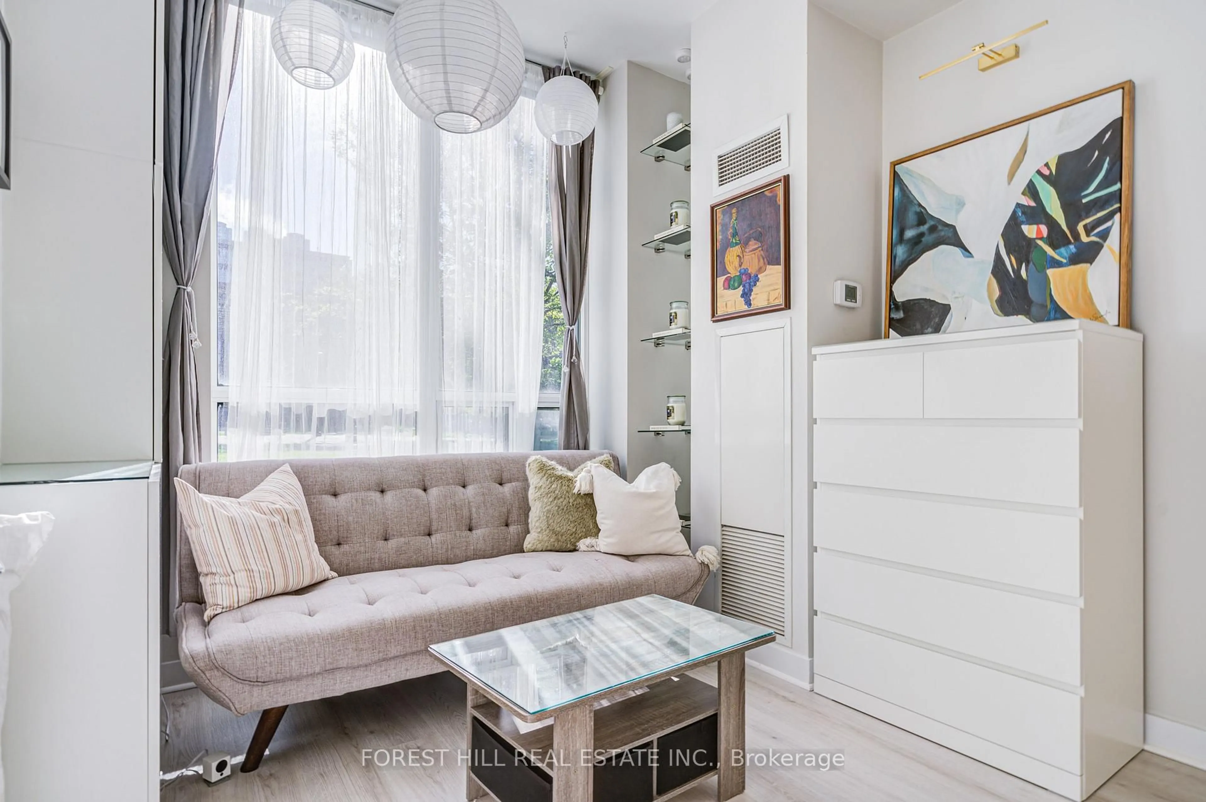 Living room with furniture, unknown for 1005 King St #122, Toronto Ontario M6K 3M8