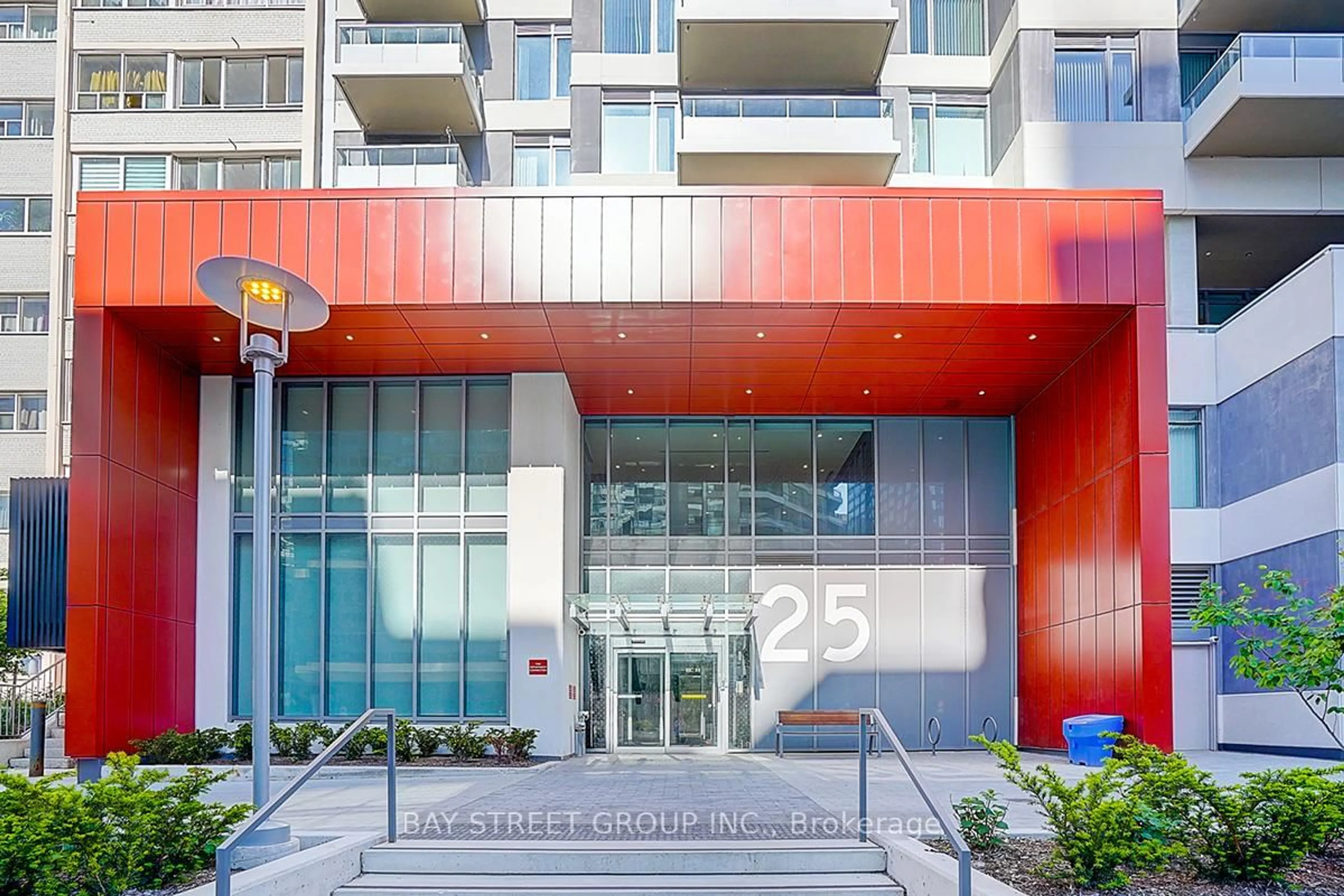 Indoor foyer for 25 Holly St #1606, Toronto Ontario M4S 0E3