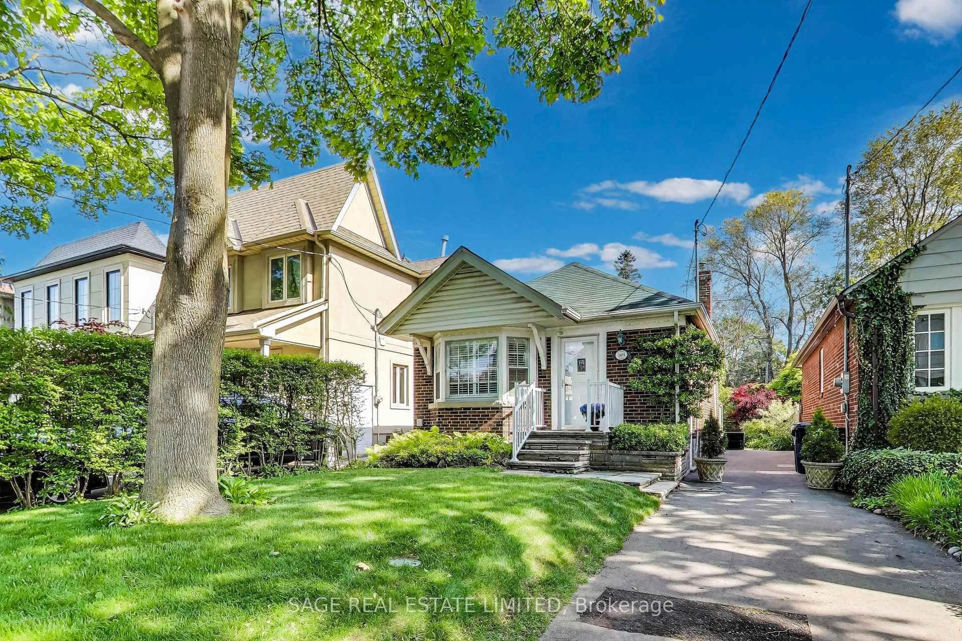 Unknown for 109 Parklea Dr, Toronto Ontario M4G 2J9