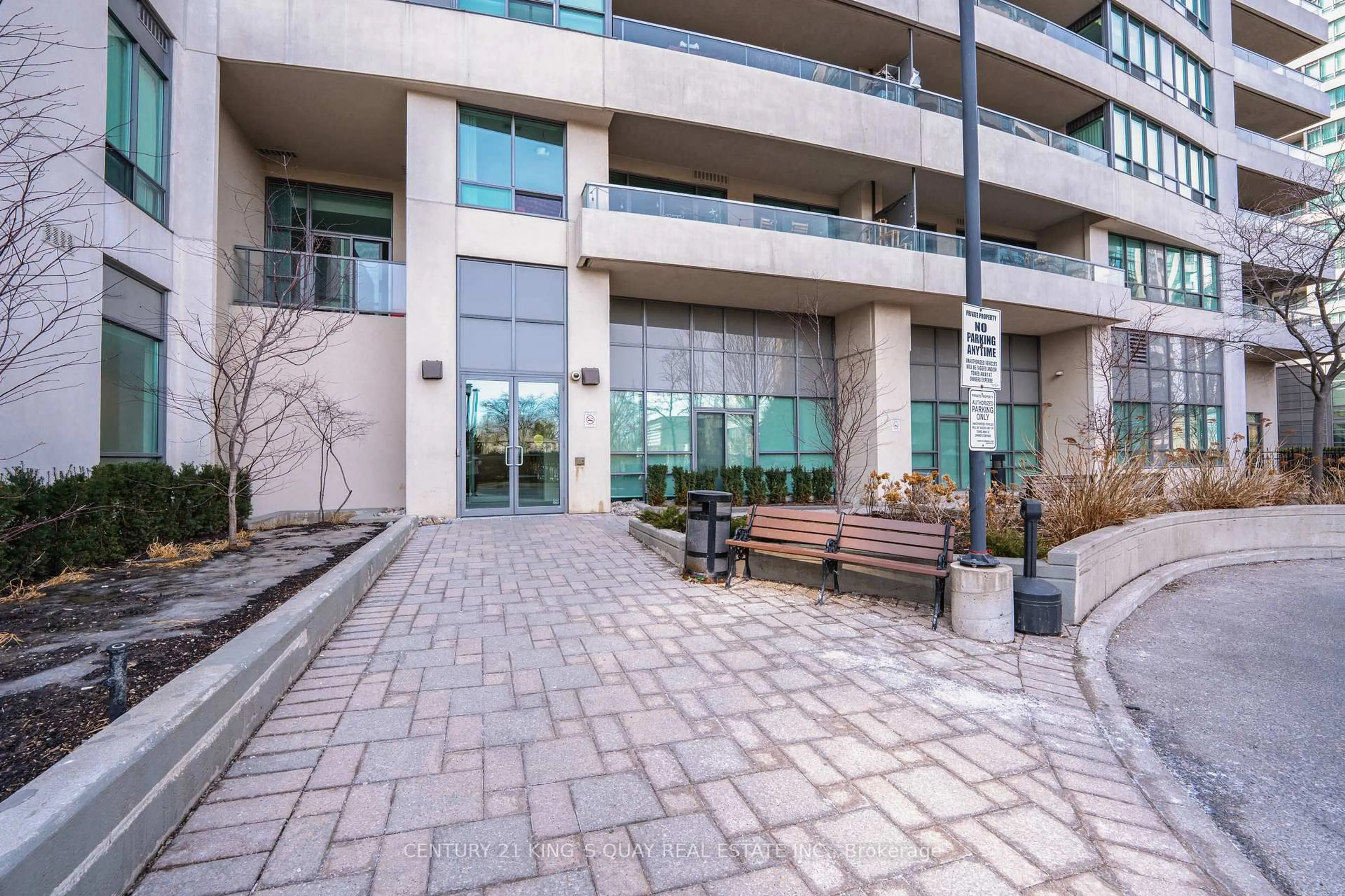 Patio, building for 18 Spring Garden Ave #1906, Toronto Ontario M2N 7M2