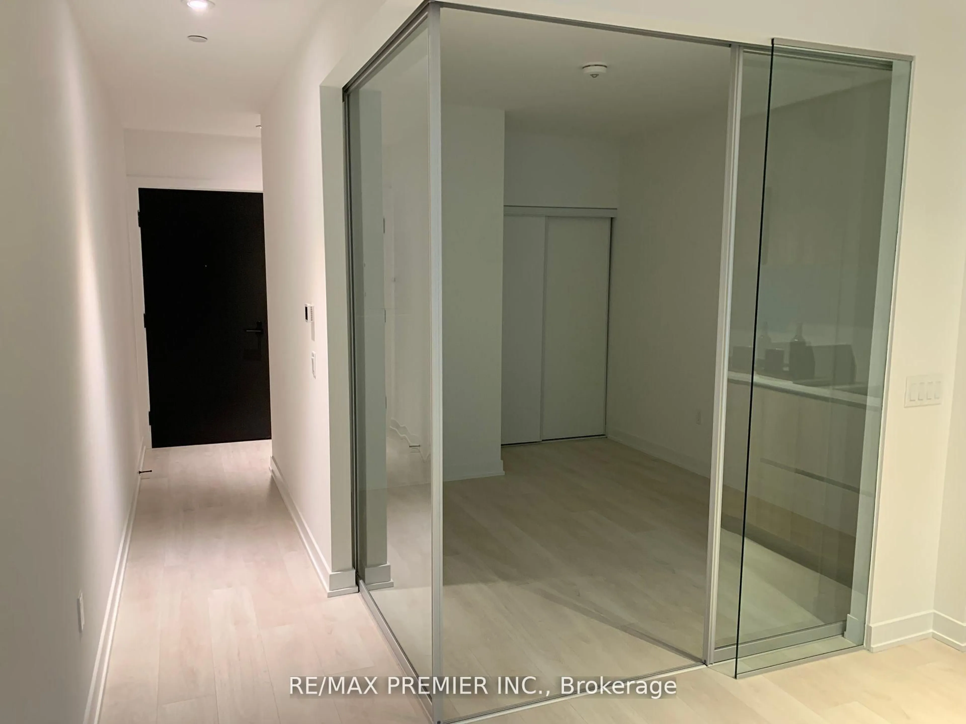 Unknown for 127 Broadway Ave #617, Toronto Ontario M4P 1V3