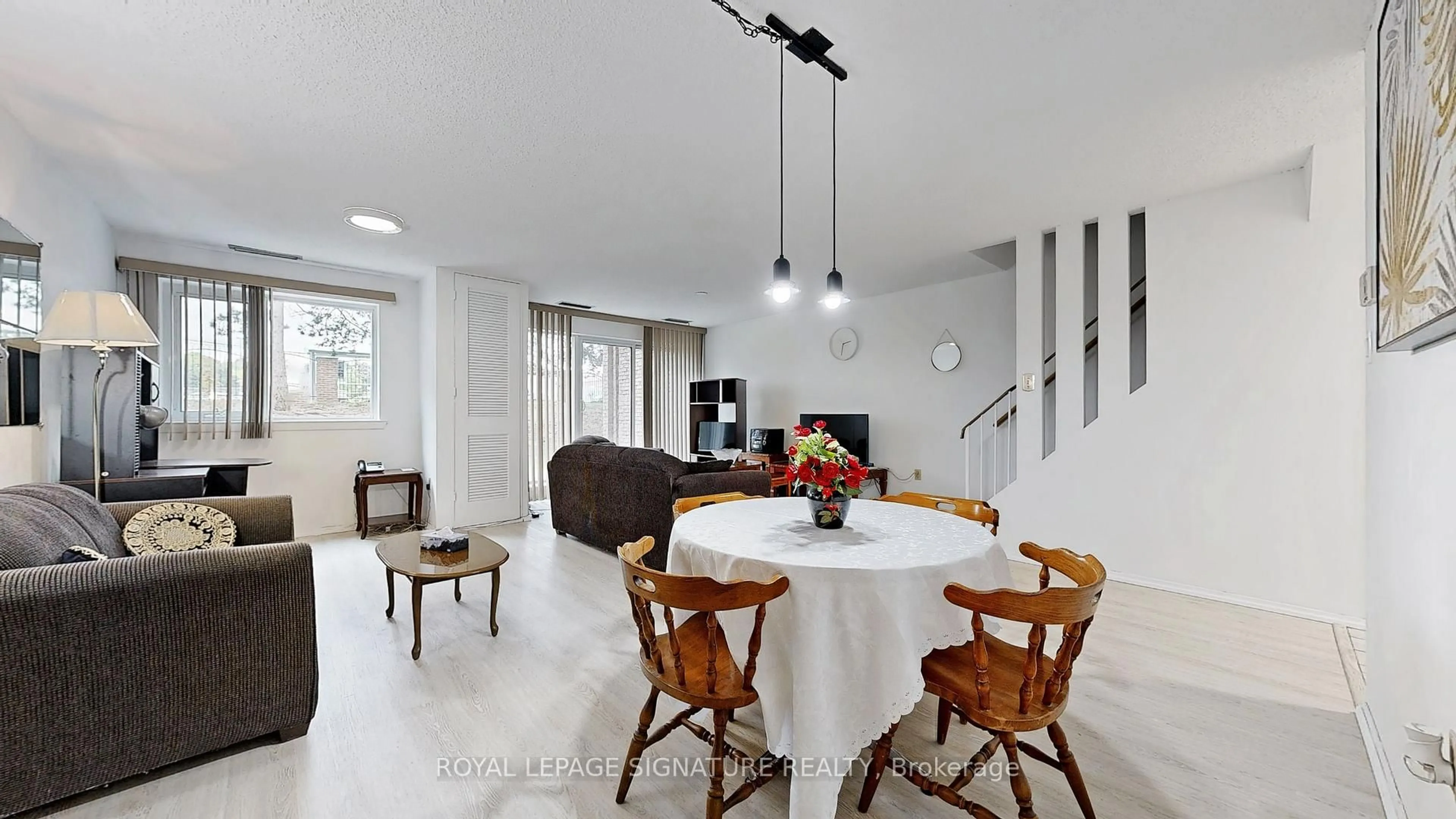Dining room, unknown for 4005 Don Mills Rd #111, Toronto Ontario M2H 3J9