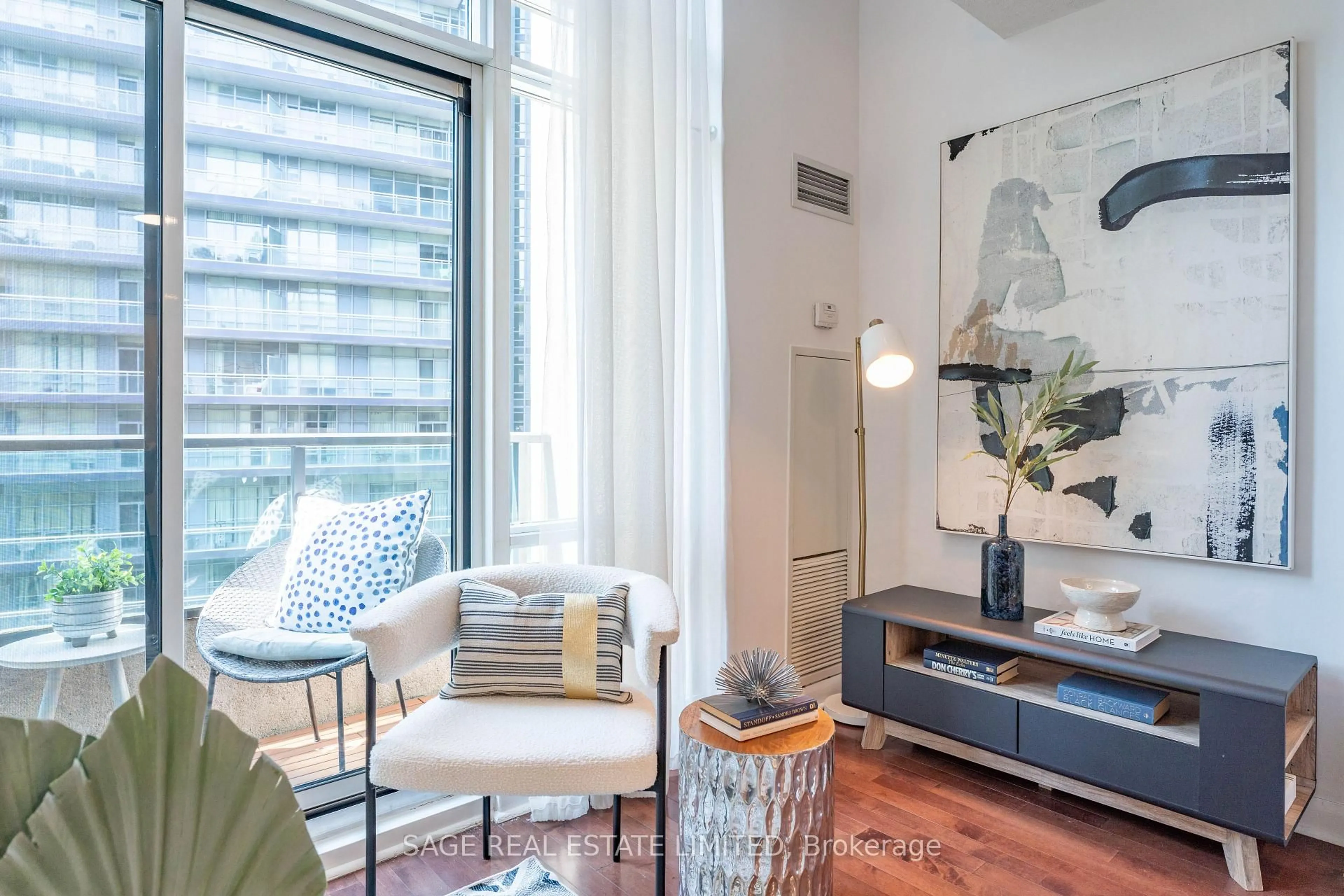 Living room with furniture, unknown for 600 Fleet St #832, Toronto Ontario M5V 1B7