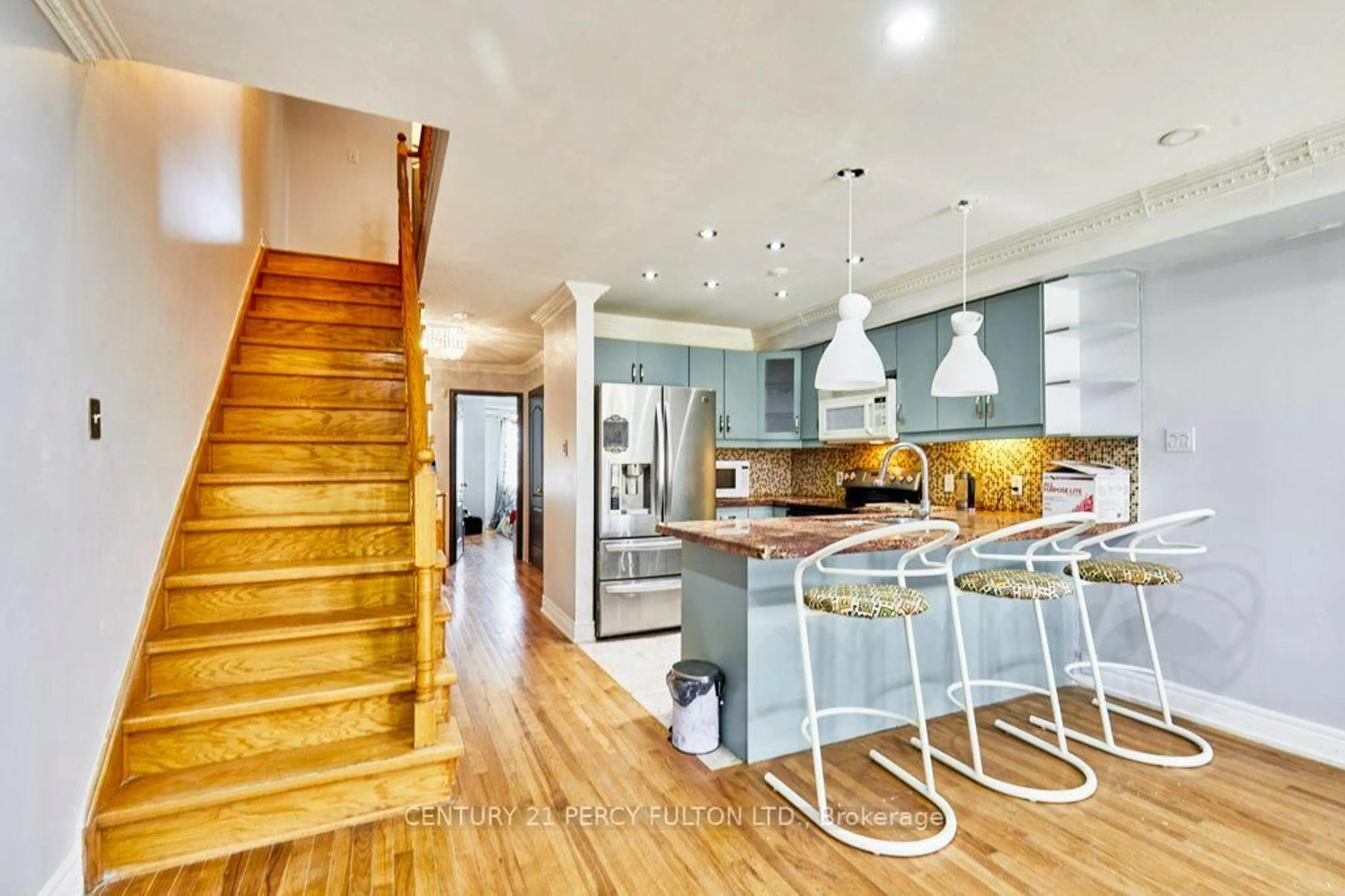 Open concept kitchen, unknown for 19 Warner Ave Ave, Toronto Ontario M4A 2X1