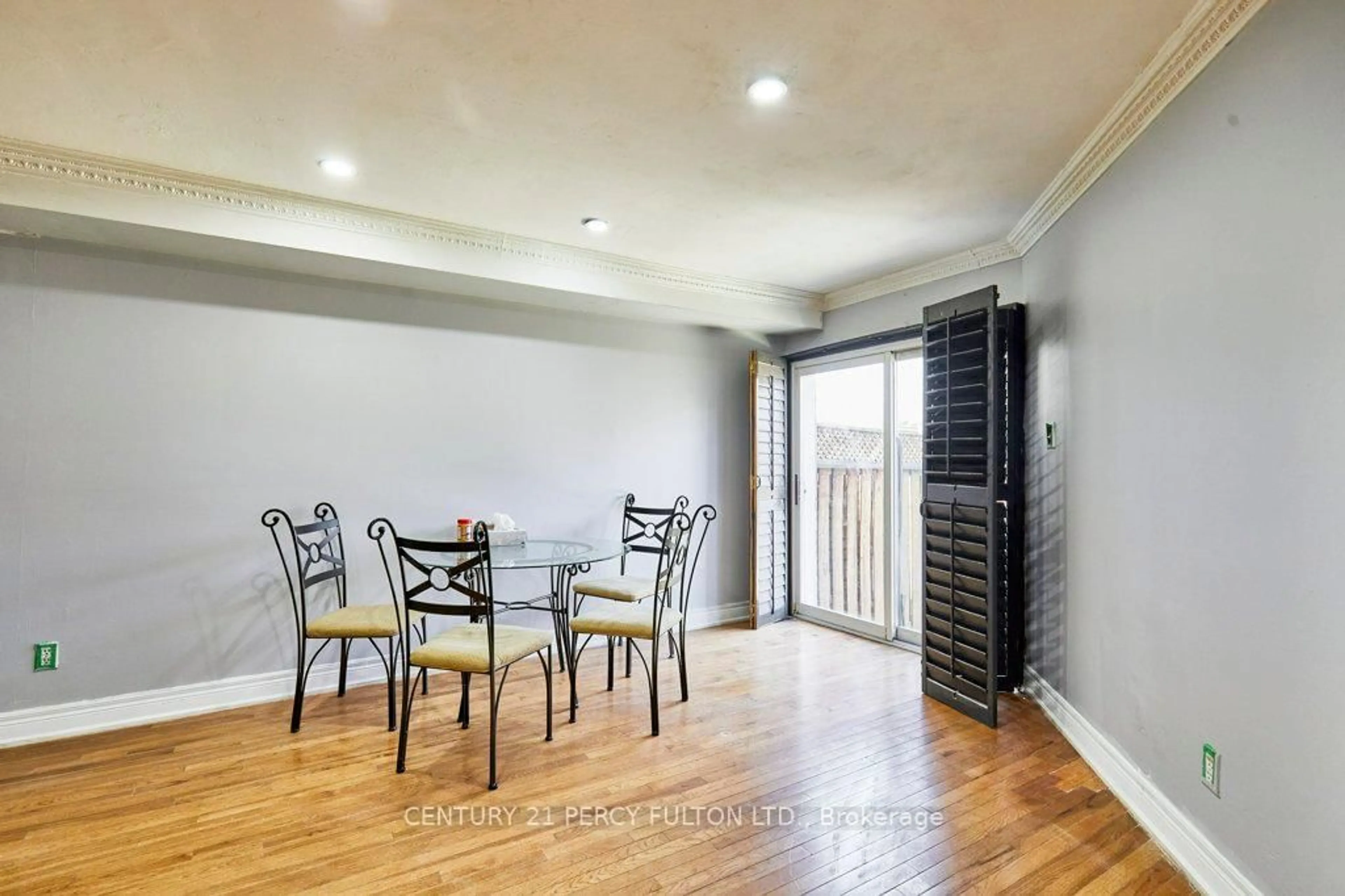 Dining room, unknown for 19 Warner Ave Ave, Toronto Ontario M4A 2X1