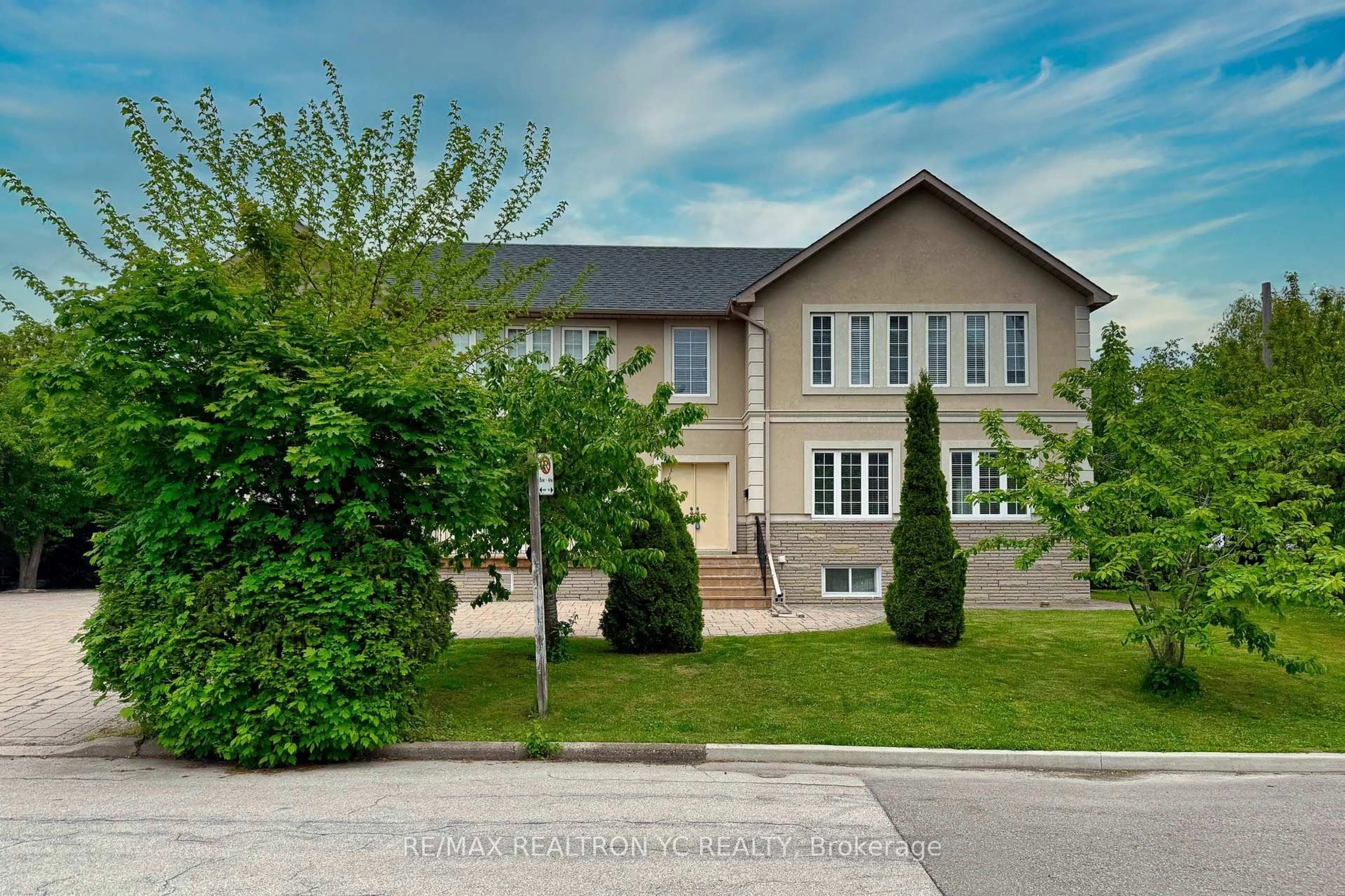 Home with brick exterior material, street for 18 Mullet Rd, Toronto Ontario M2M 2A6