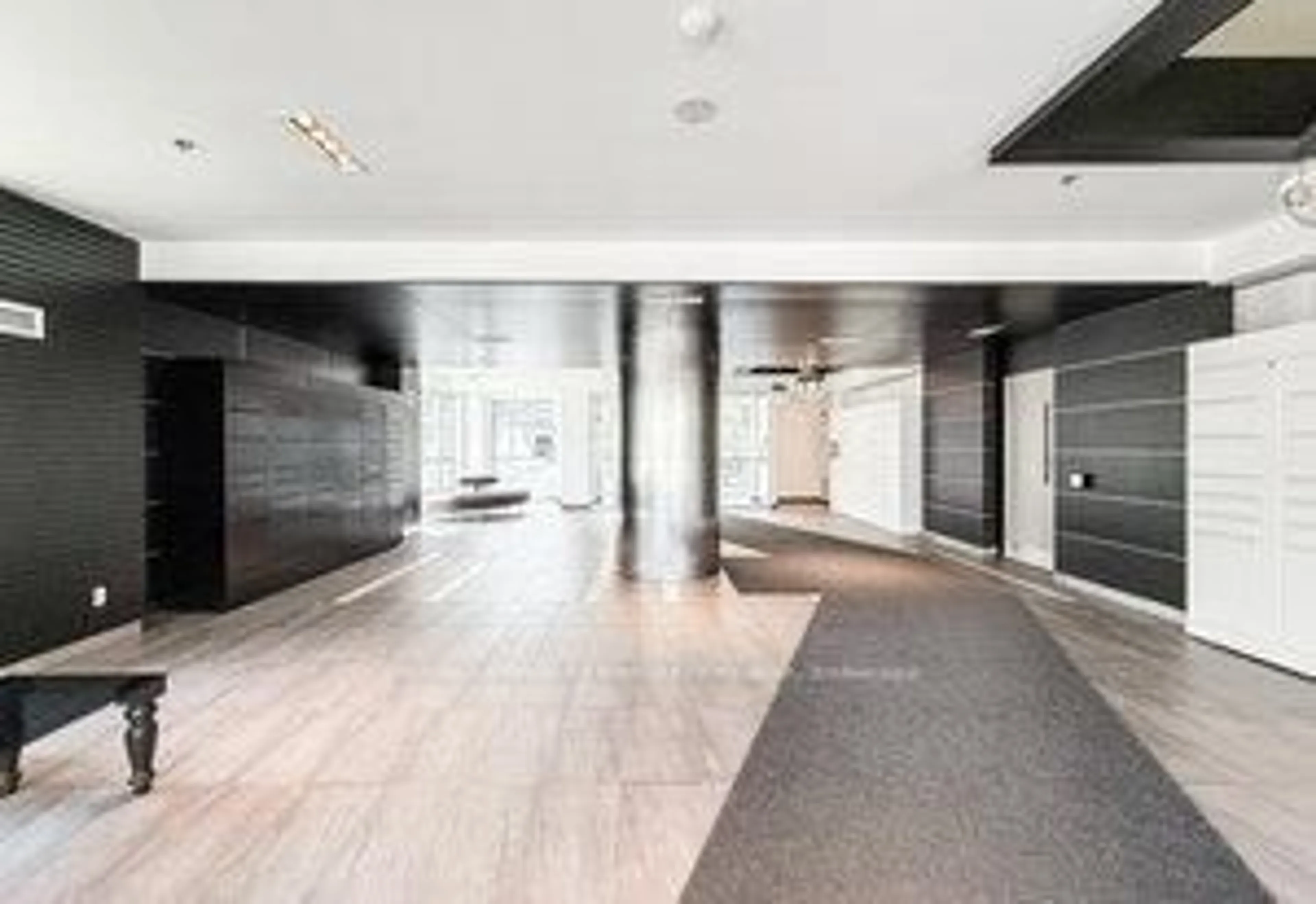 Indoor foyer for 100 Western Battery Rd #1901, Toronto Ontario M6K 3S2