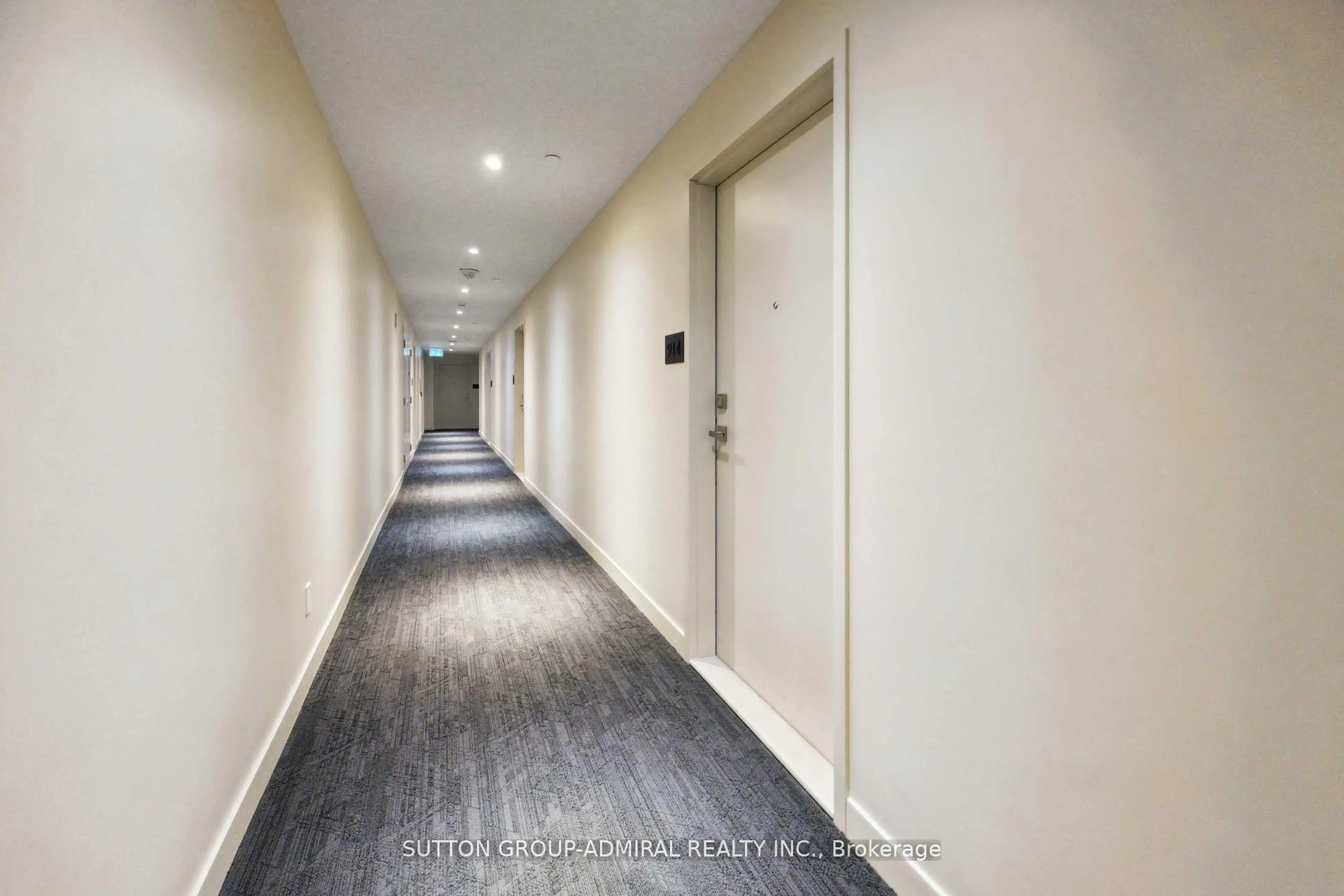 Indoor foyer for 10 Deerlick Crt #914, Toronto Ontario M3A 0A7