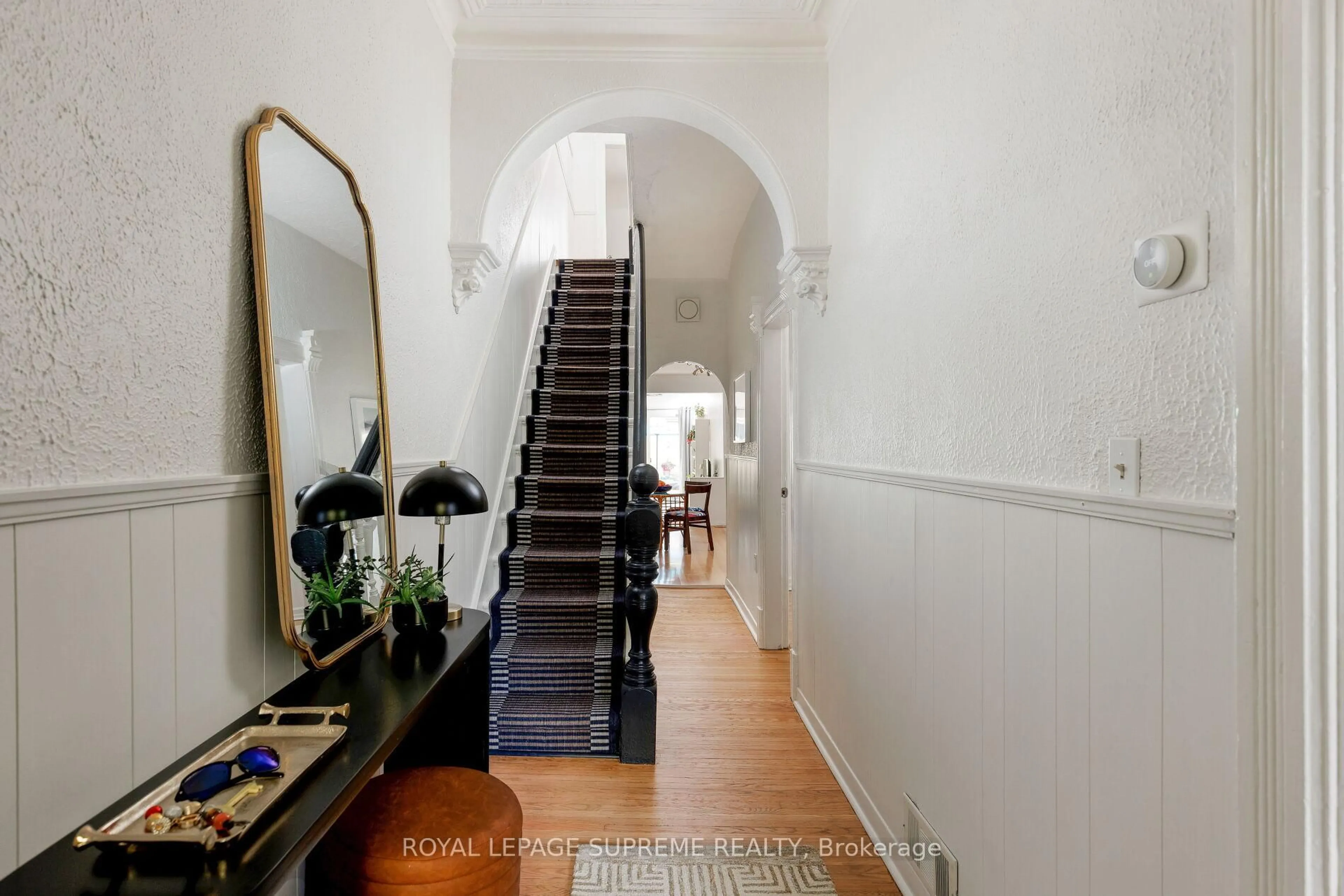Indoor entryway for 49 Palmerston Ave, Toronto Ontario M6J 2J2