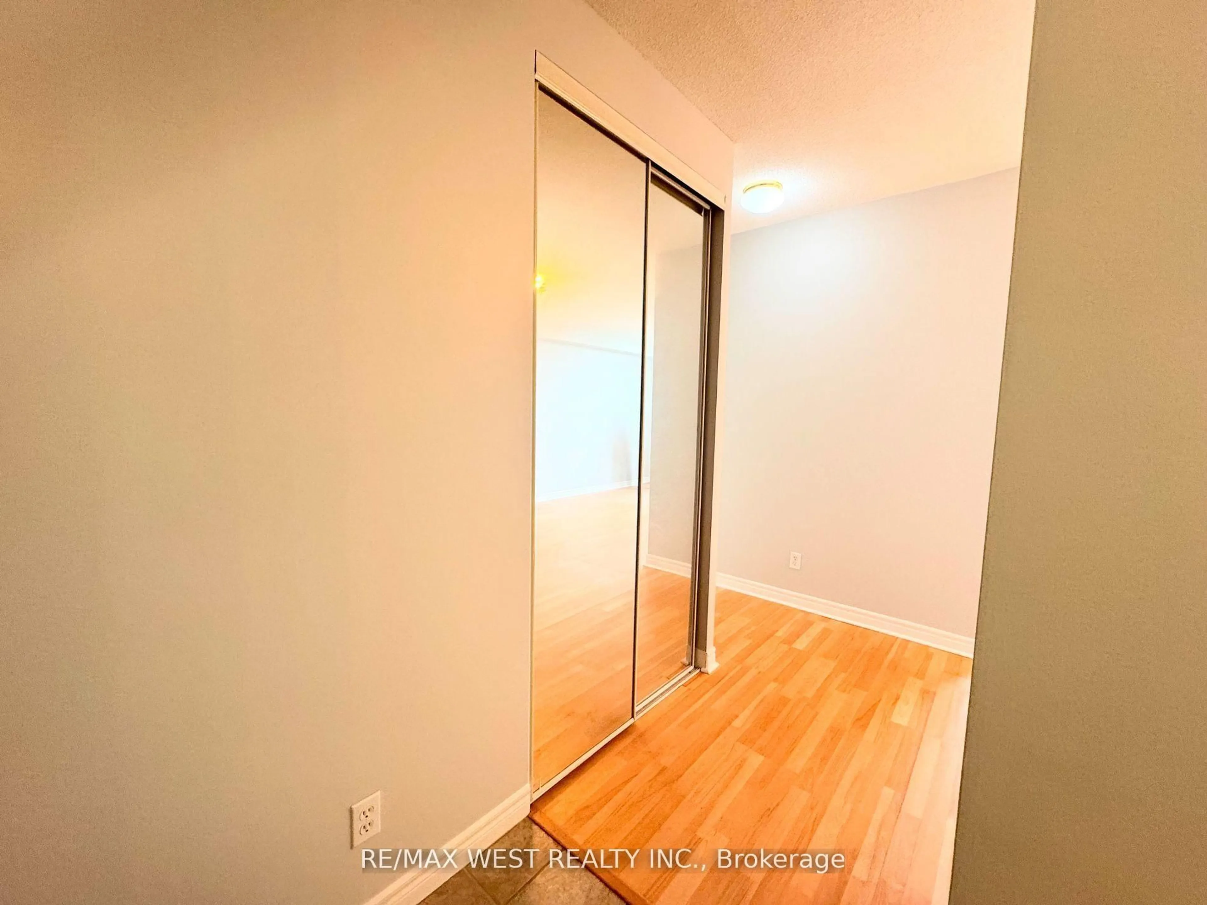 A pic of a room for 1700 Eglinton Ave #PH7, Toronto Ontario M4A 2Z4
