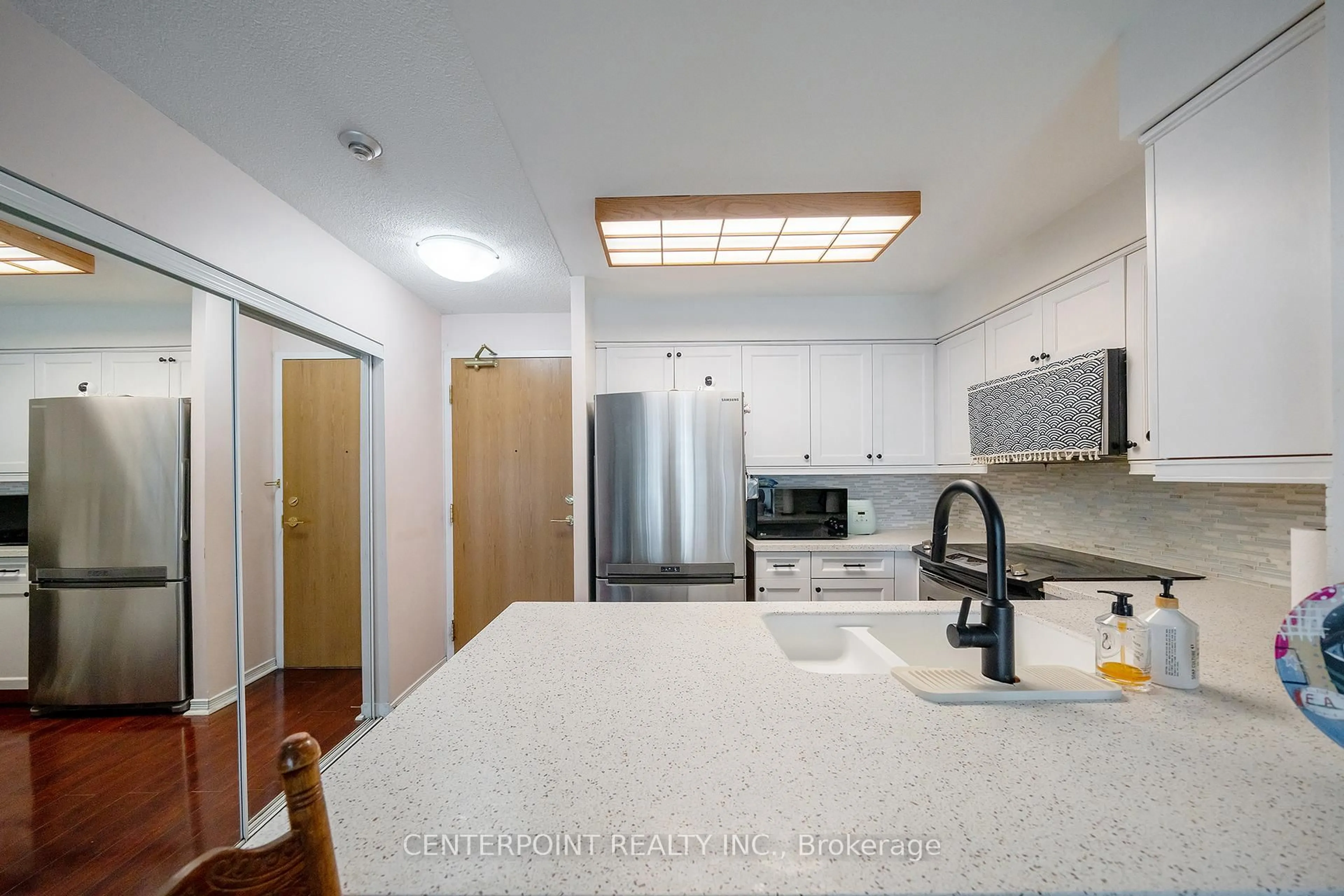 Standard kitchen, unknown for 5500 Yonge St #708, Toronto Ontario M2N 7L1