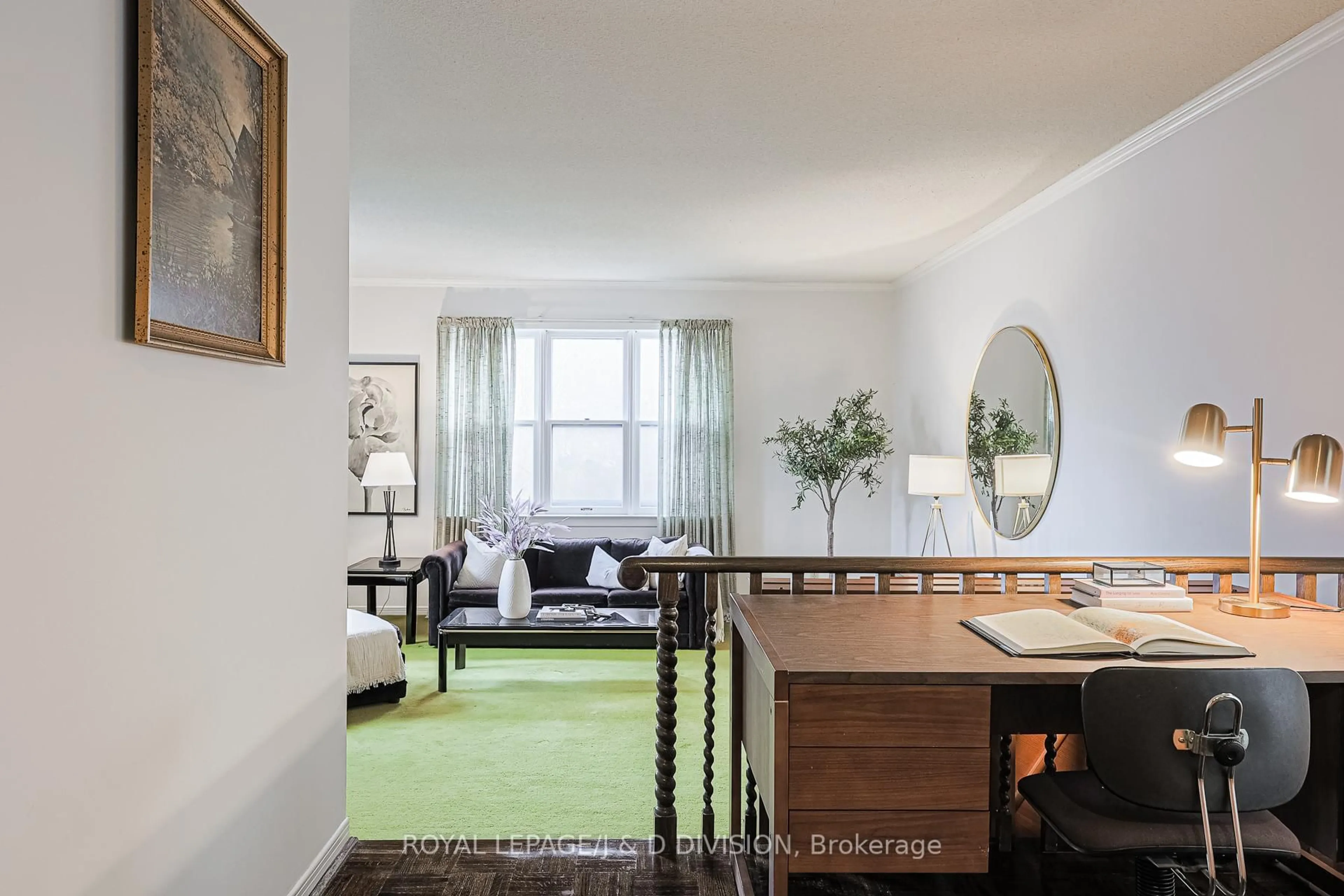 Living room with furniture, unknown for 59 Mellowood Dr, Toronto Ontario M2L 2E4