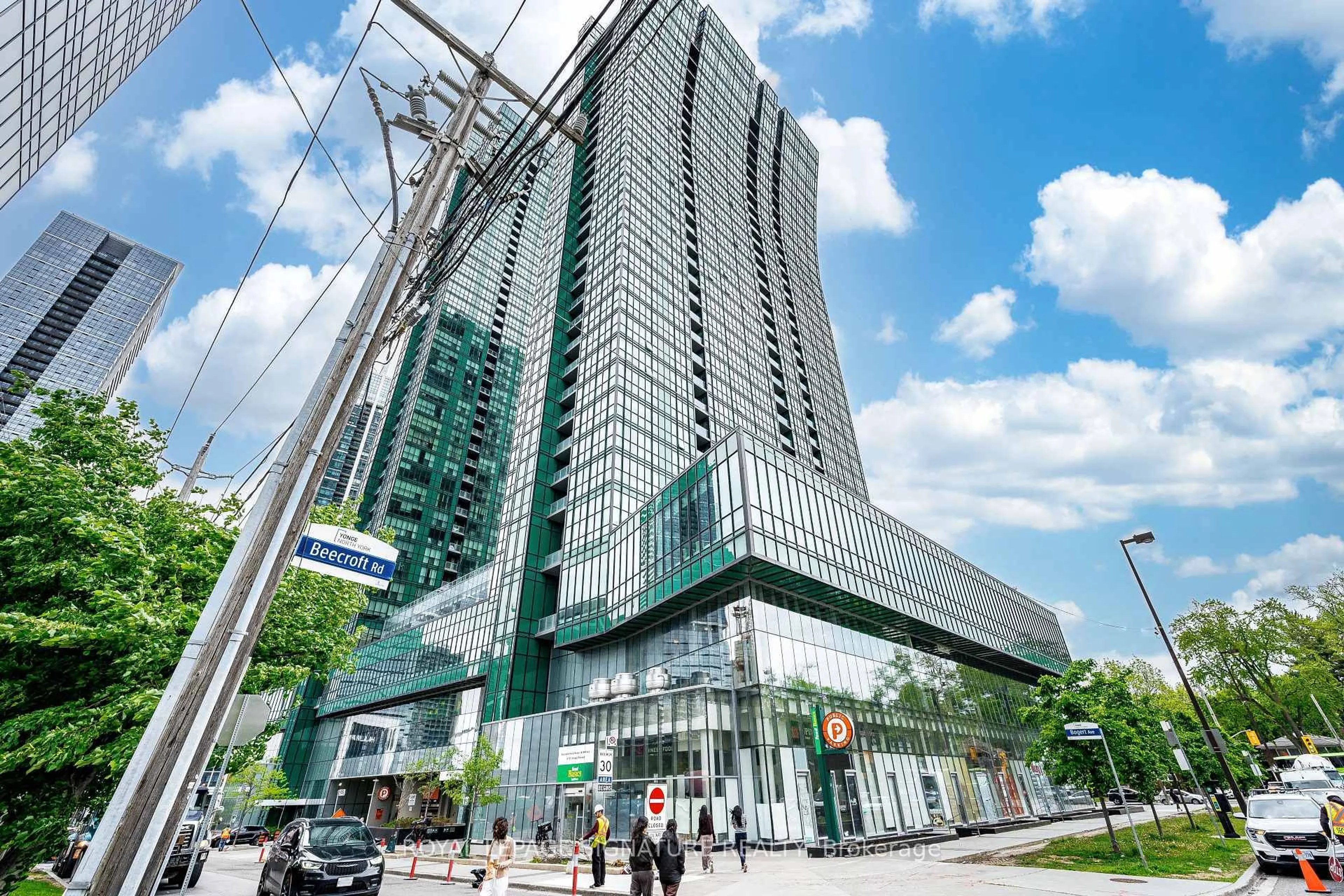 Indoor foyer for 11 Bogert Ave #2805, Toronto Ontario M2N 0H4