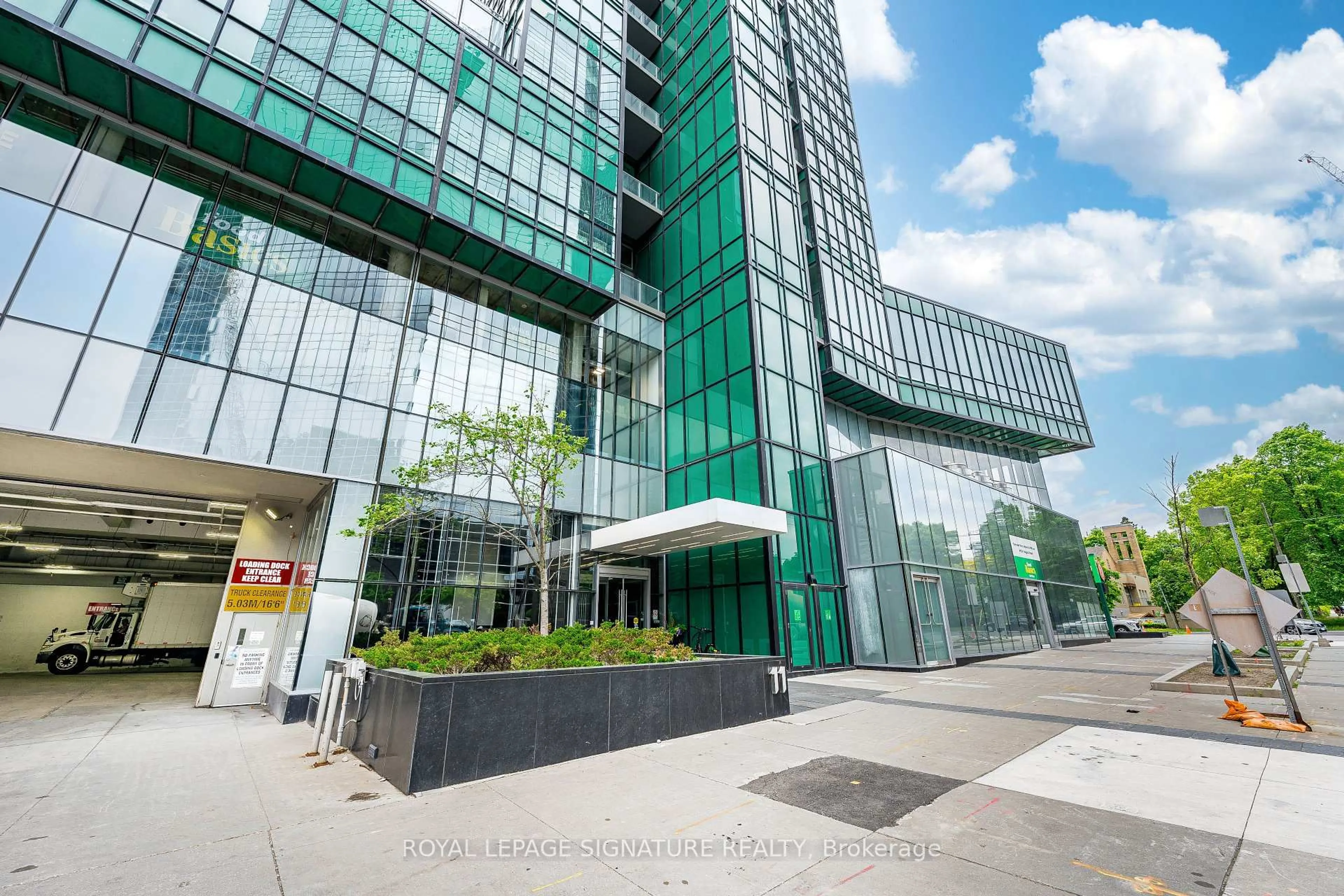 Indoor foyer for 11 Bogert Ave #2805, Toronto Ontario M2N 0H4
