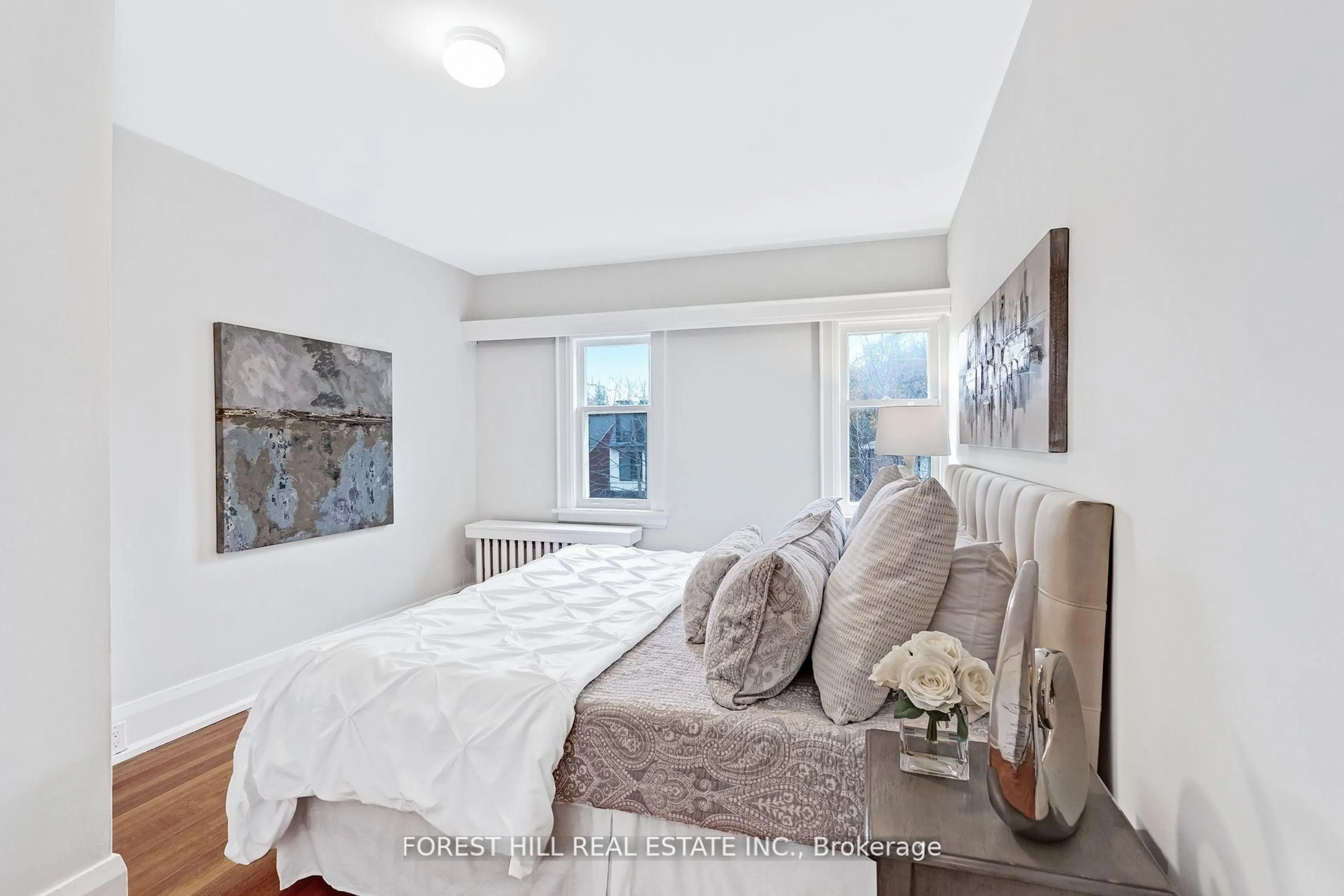 Bedroom with bed, unknown for 187 Glenview Ave, Toronto Ontario M4R 1R4