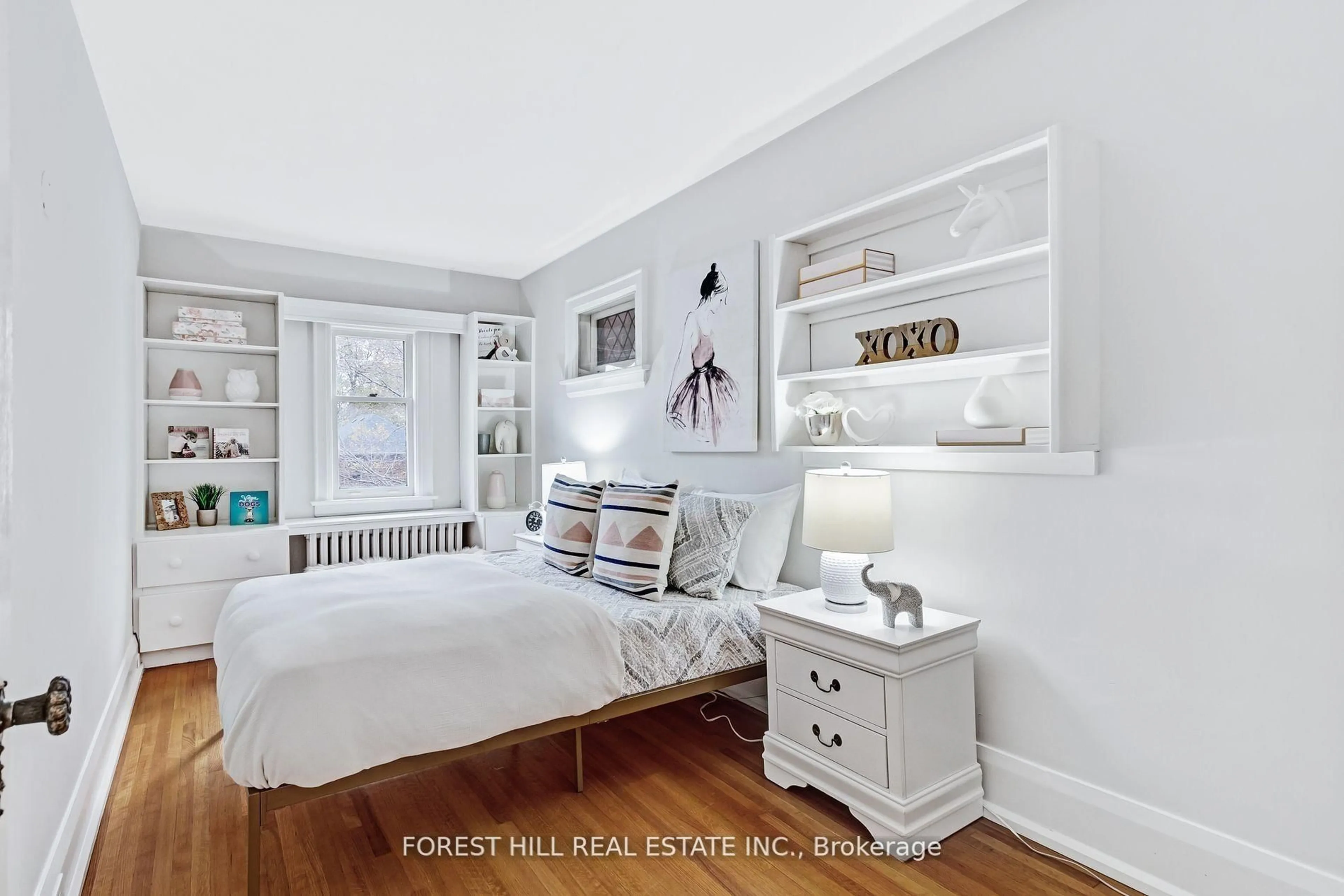 Bedroom with bed, unknown for 187 Glenview Ave, Toronto Ontario M4R 1R4