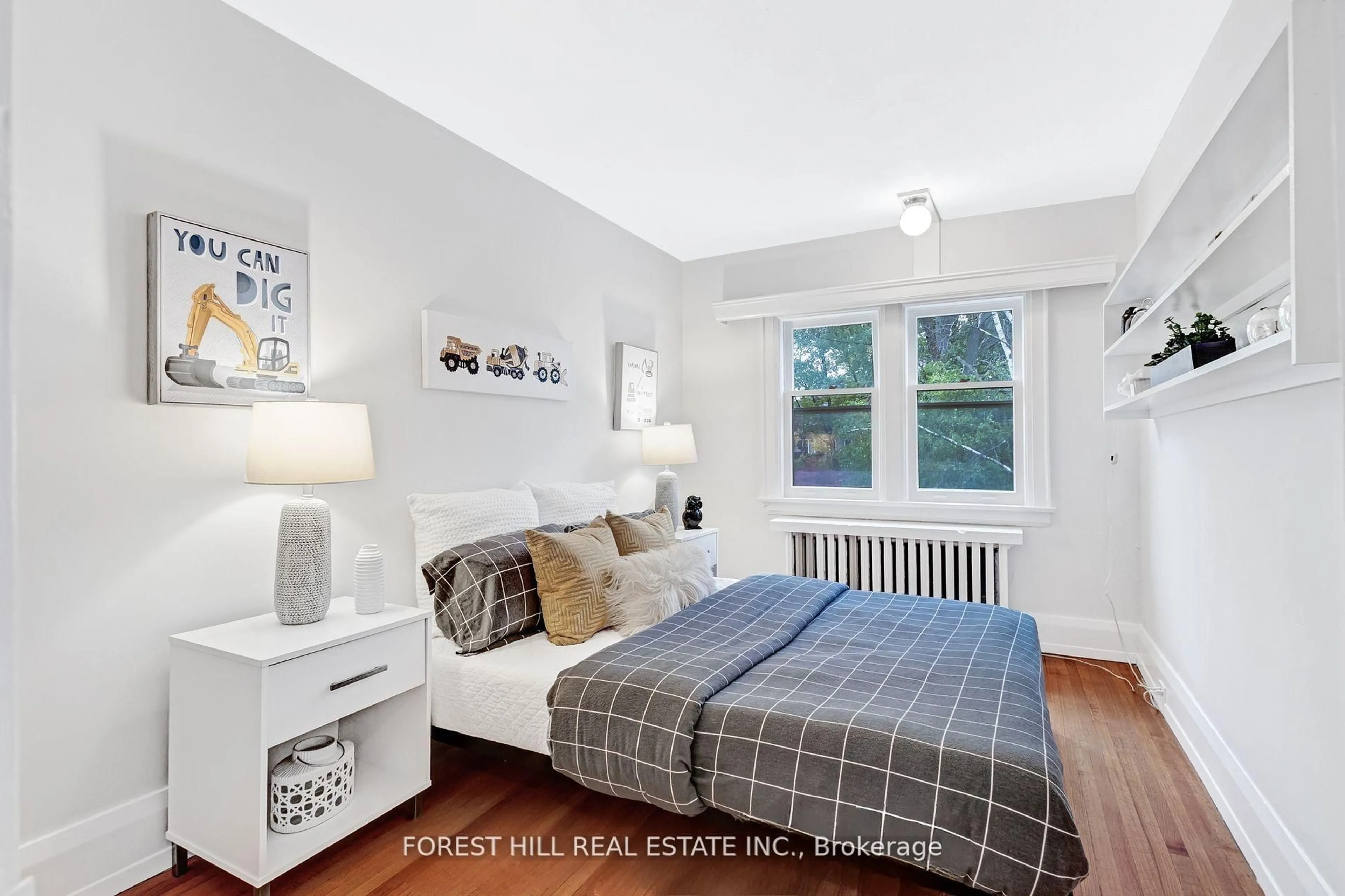 Bedroom with bed, unknown for 187 Glenview Ave, Toronto Ontario M4R 1R4