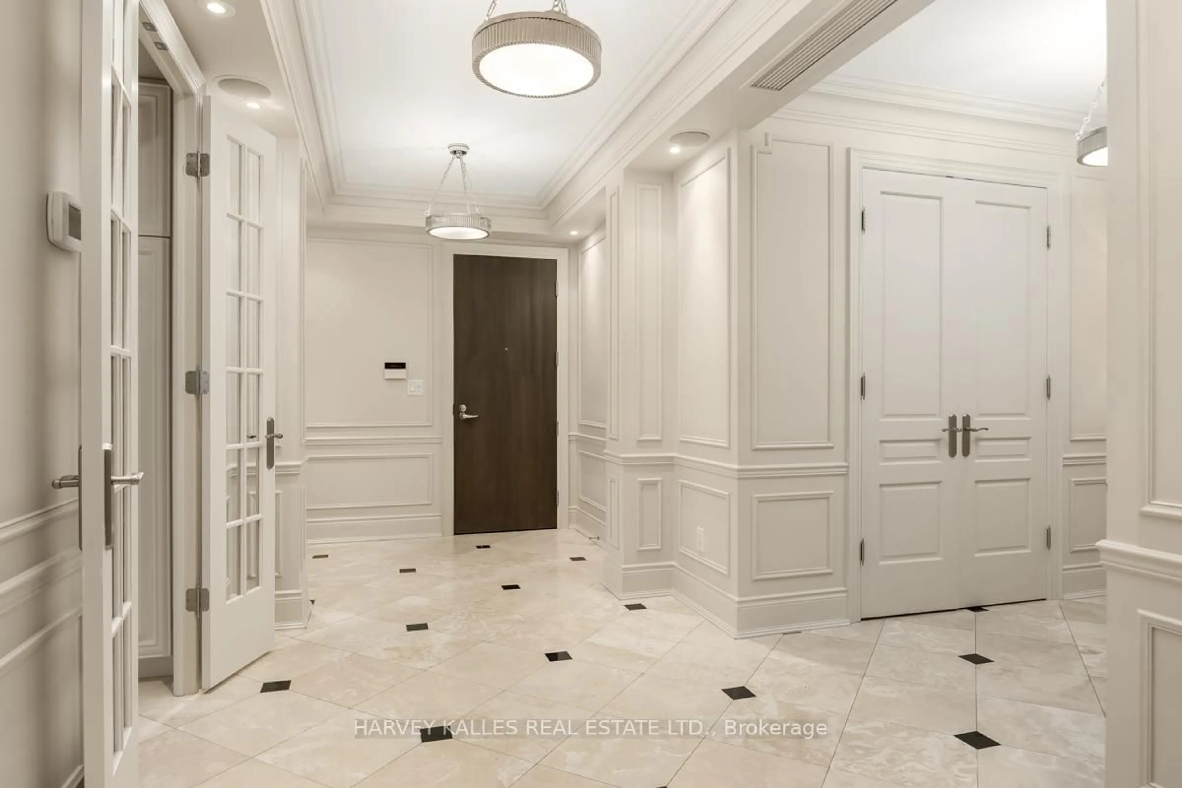 Indoor entryway for 10 Bellair St #1205, Toronto Ontario M5R 3T8