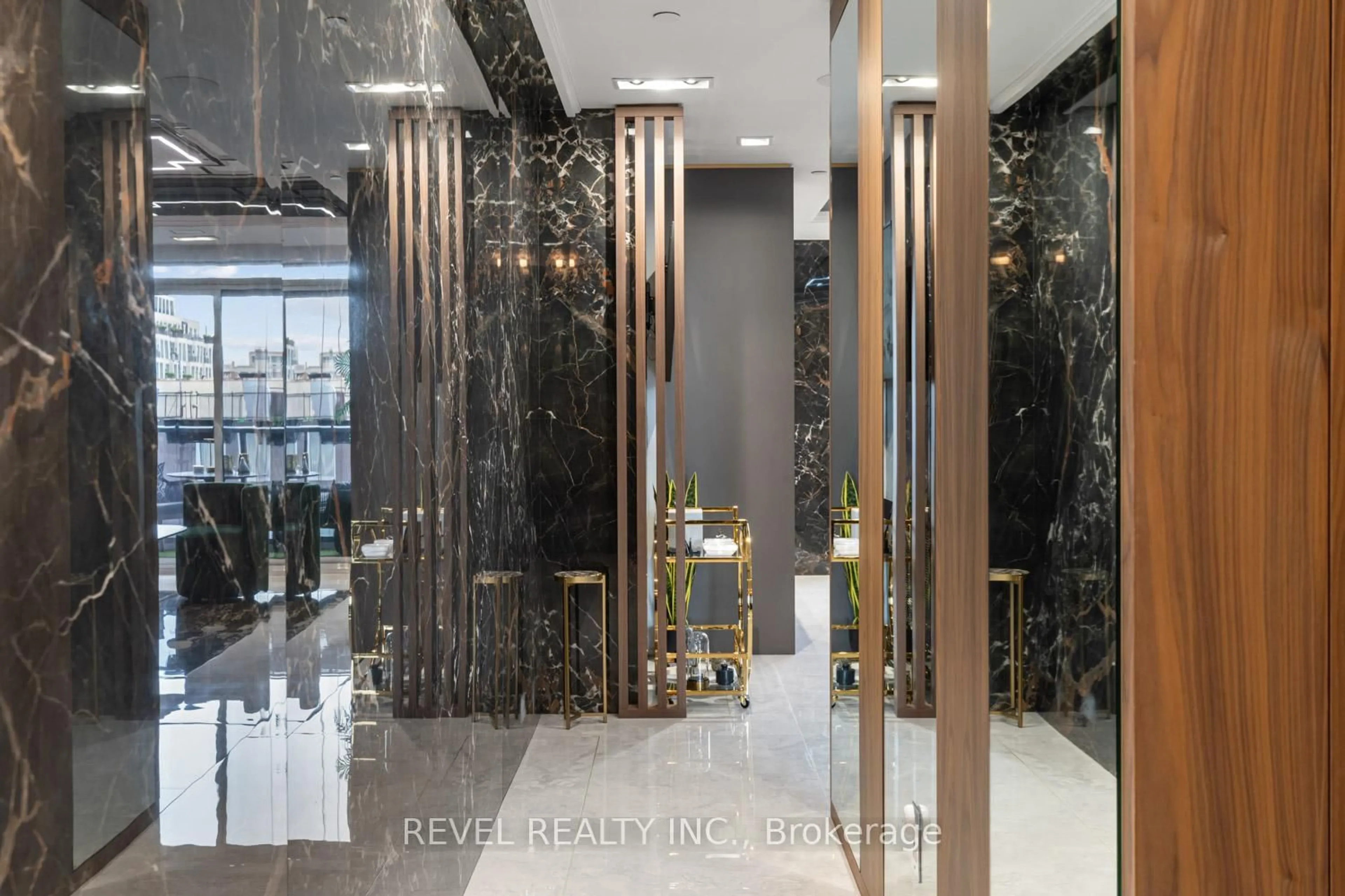 Unknown for 88 Cumberland St #505, Toronto Ontario M5R 0C8
