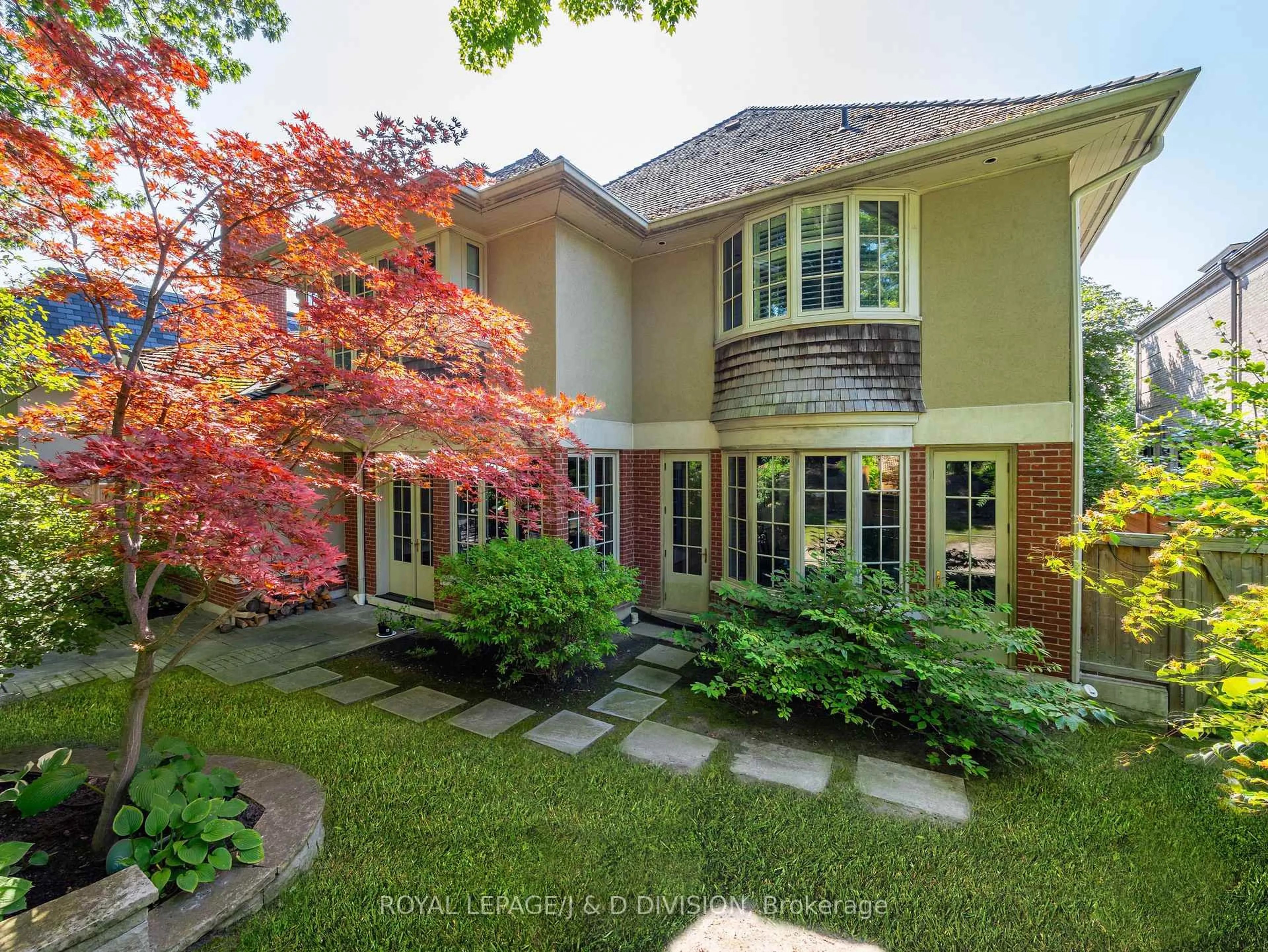 Unknown for 8 Glenallan Rd, Toronto Ontario M4N 1G7