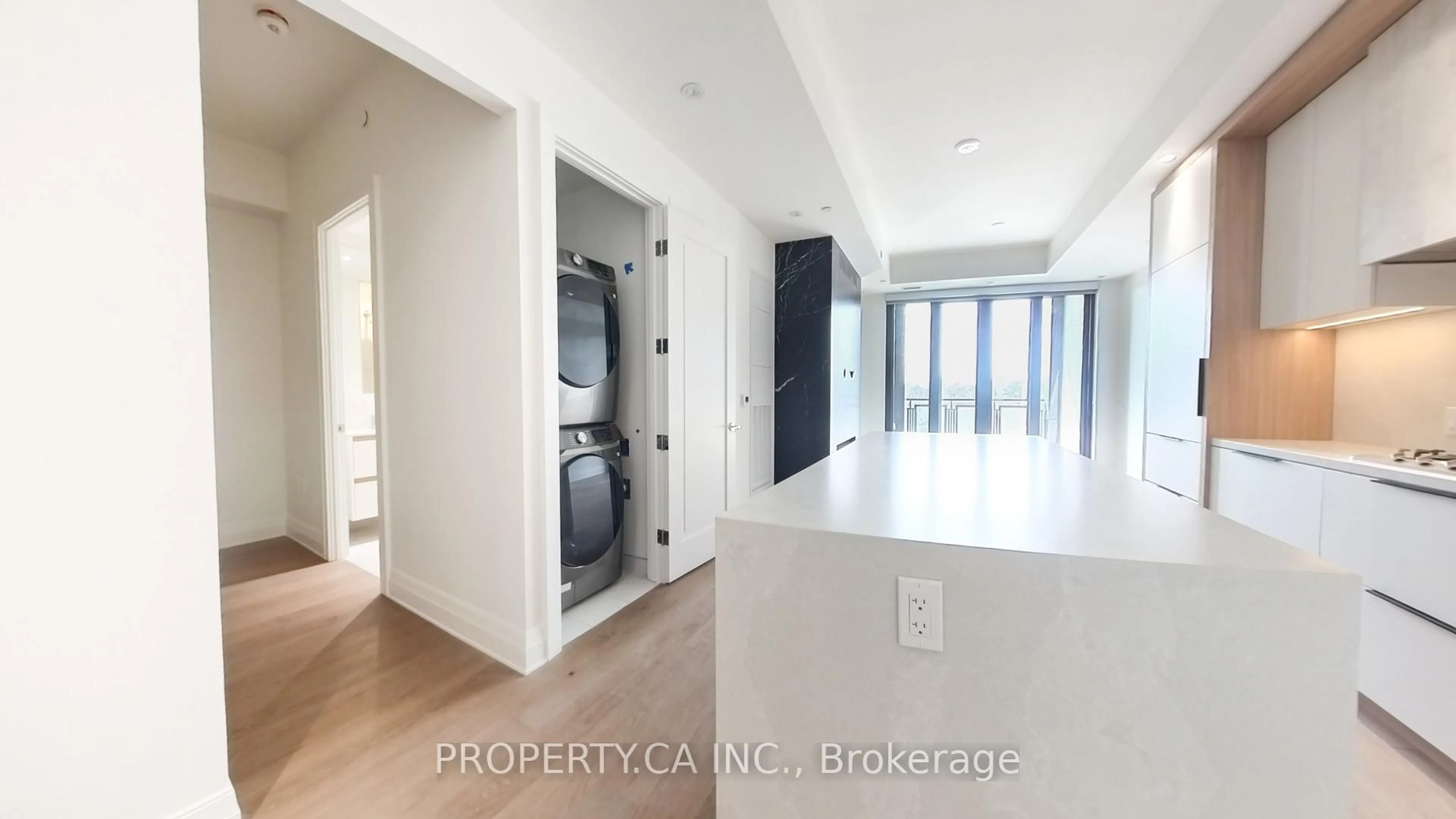 Indoor entryway for 2 Forest Hill Rd #510, Toronto Ontario M4V 2L3