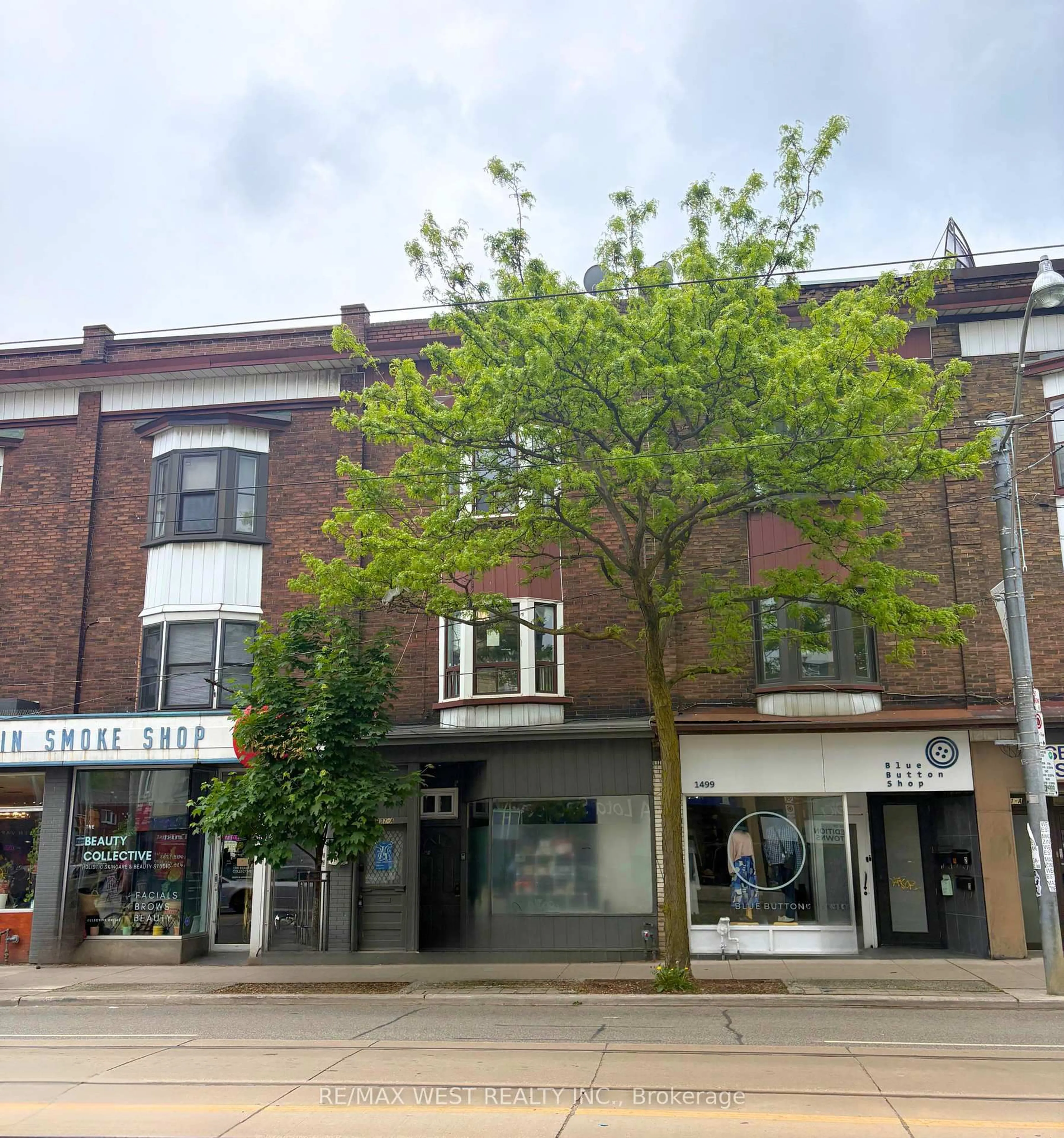Unknown for 1497 Dundas St, Toronto Ontario M6K 1T6