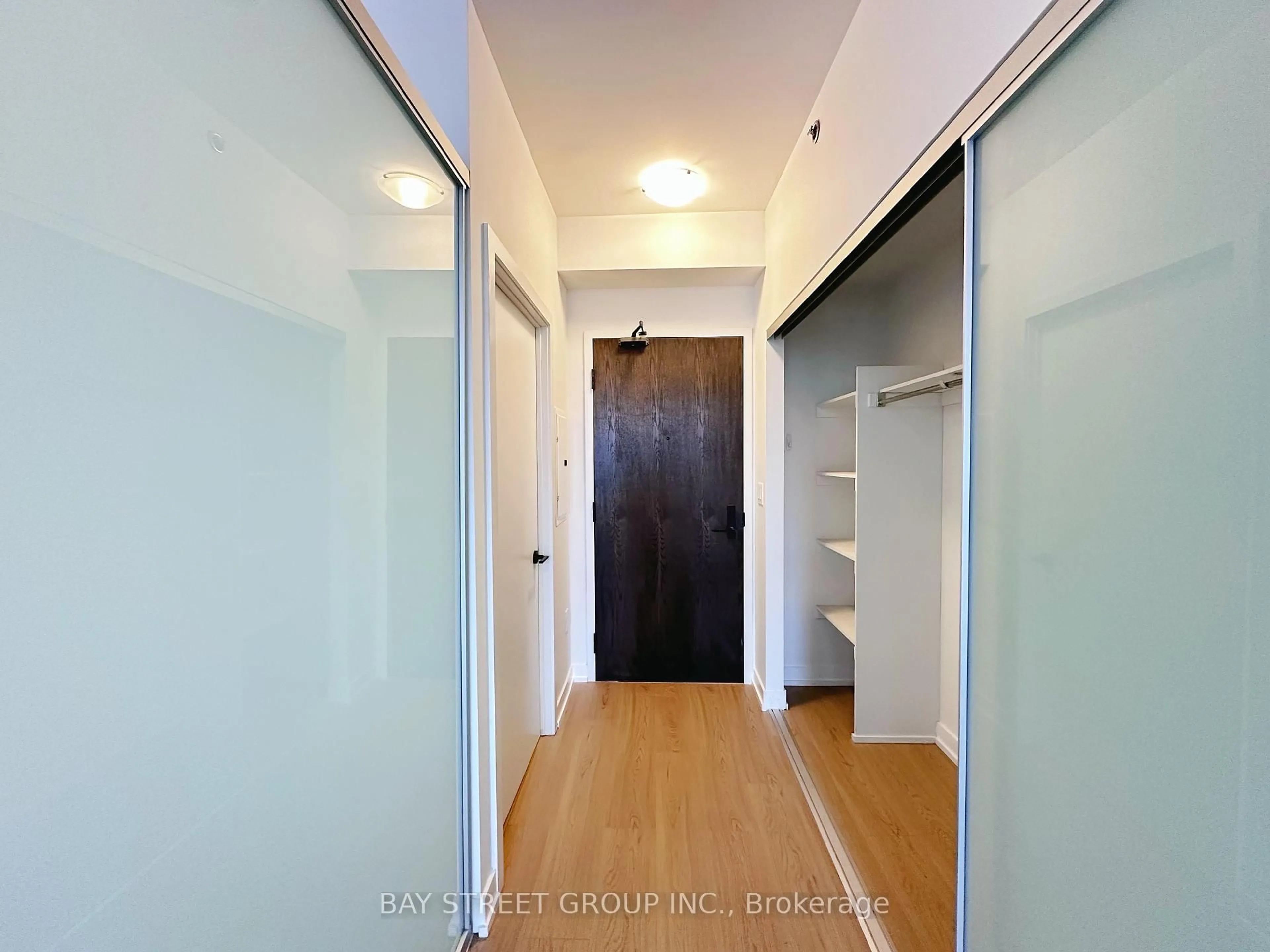 Unknown for 426 University Ave #2909, Toronto Ontario M5G 1S9