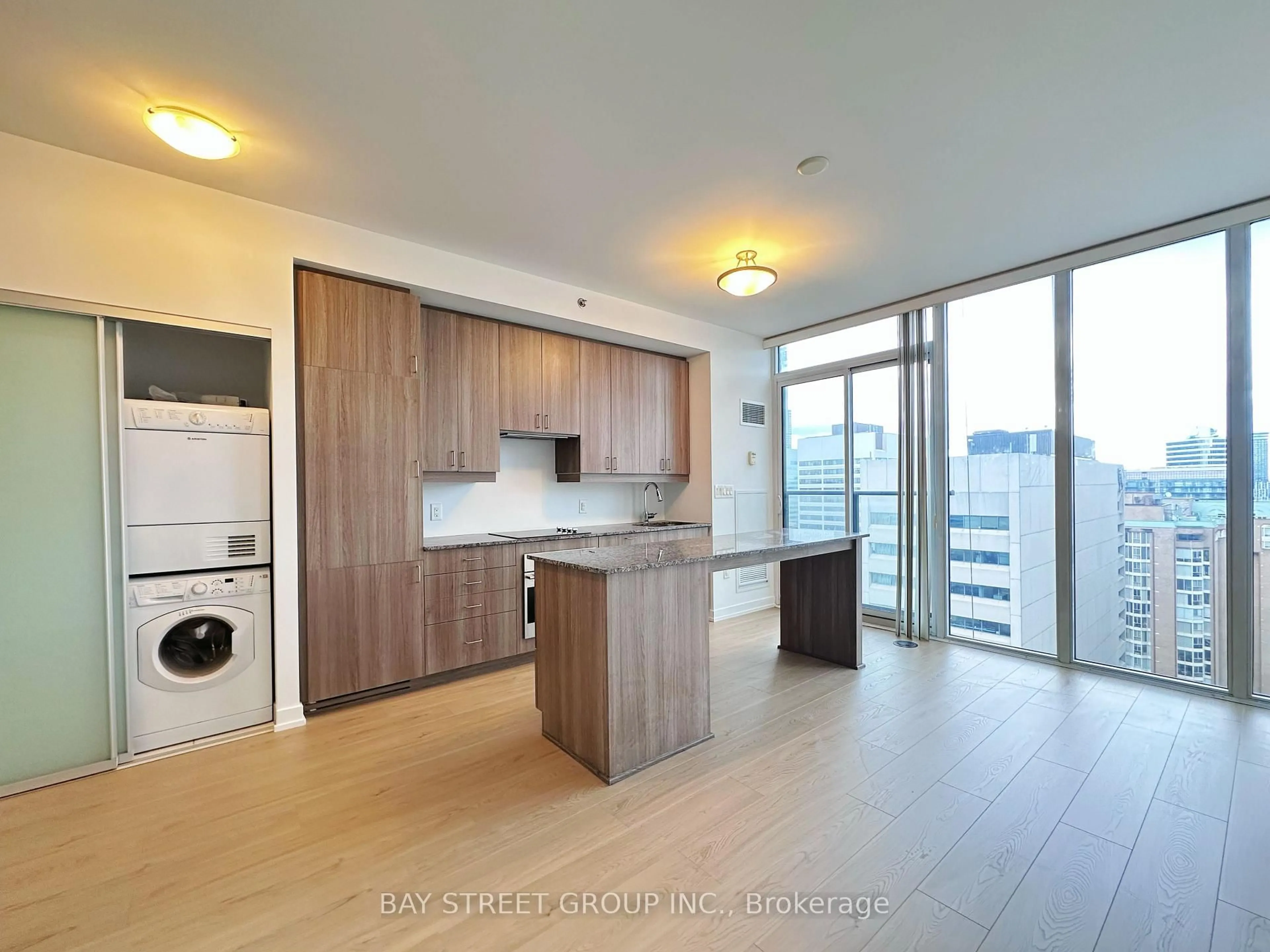 Unknown for 426 University Ave #2909, Toronto Ontario M5G 1S9
