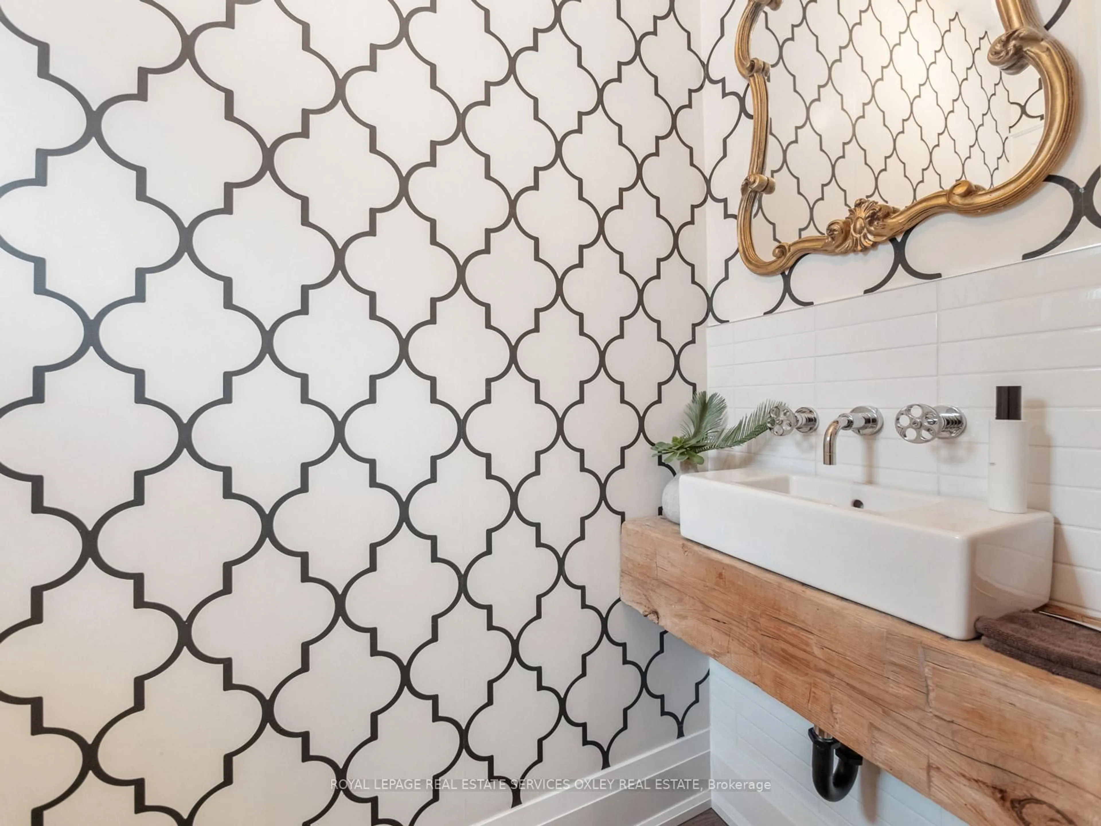 Contemporary bathroom, ceramic/tile floor for 7 Poplar Plains Rd, Toronto Ontario M4V 2M7