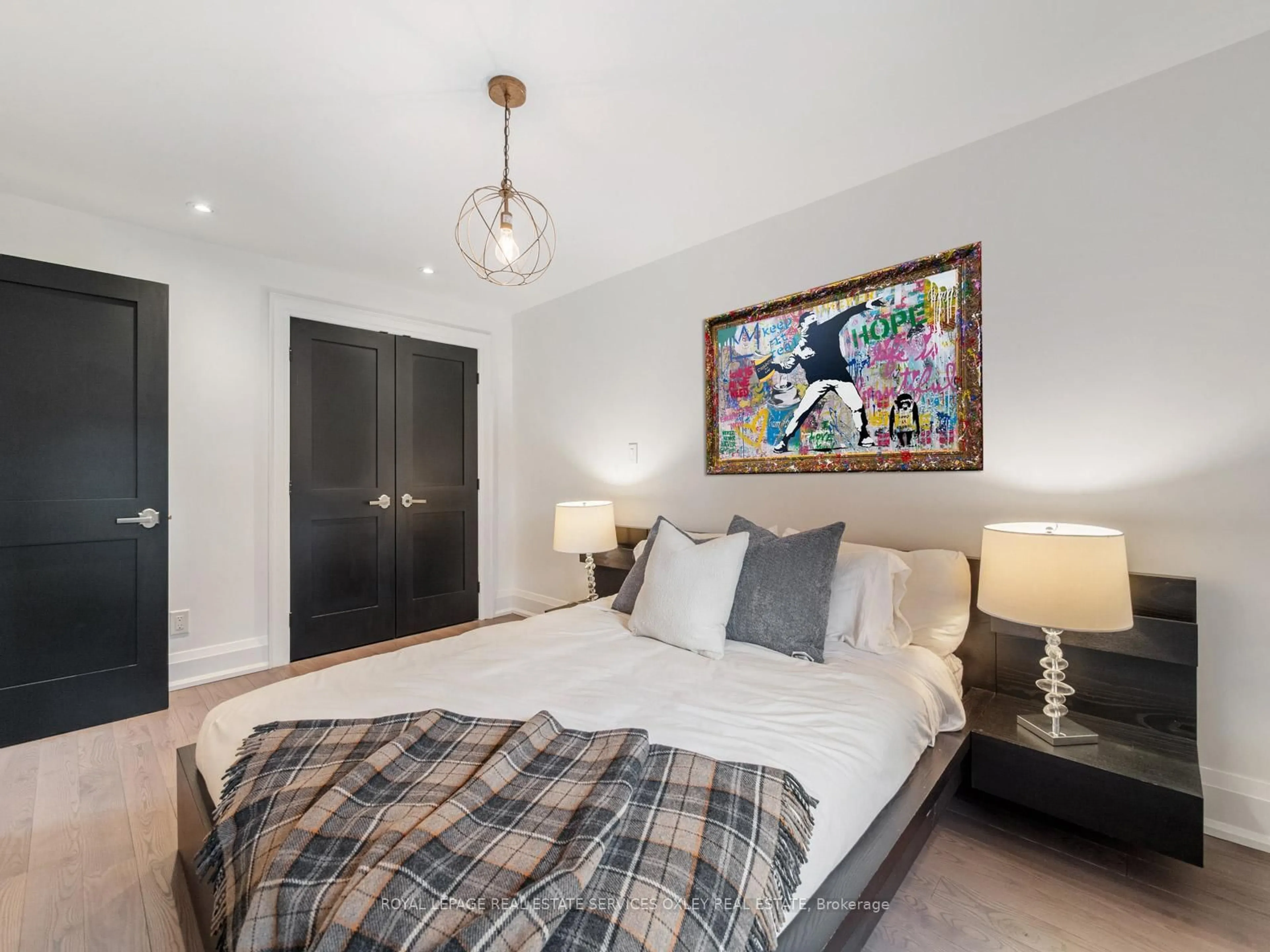Bedroom with bed, unknown for 7 Poplar Plains Rd, Toronto Ontario M4V 2M7