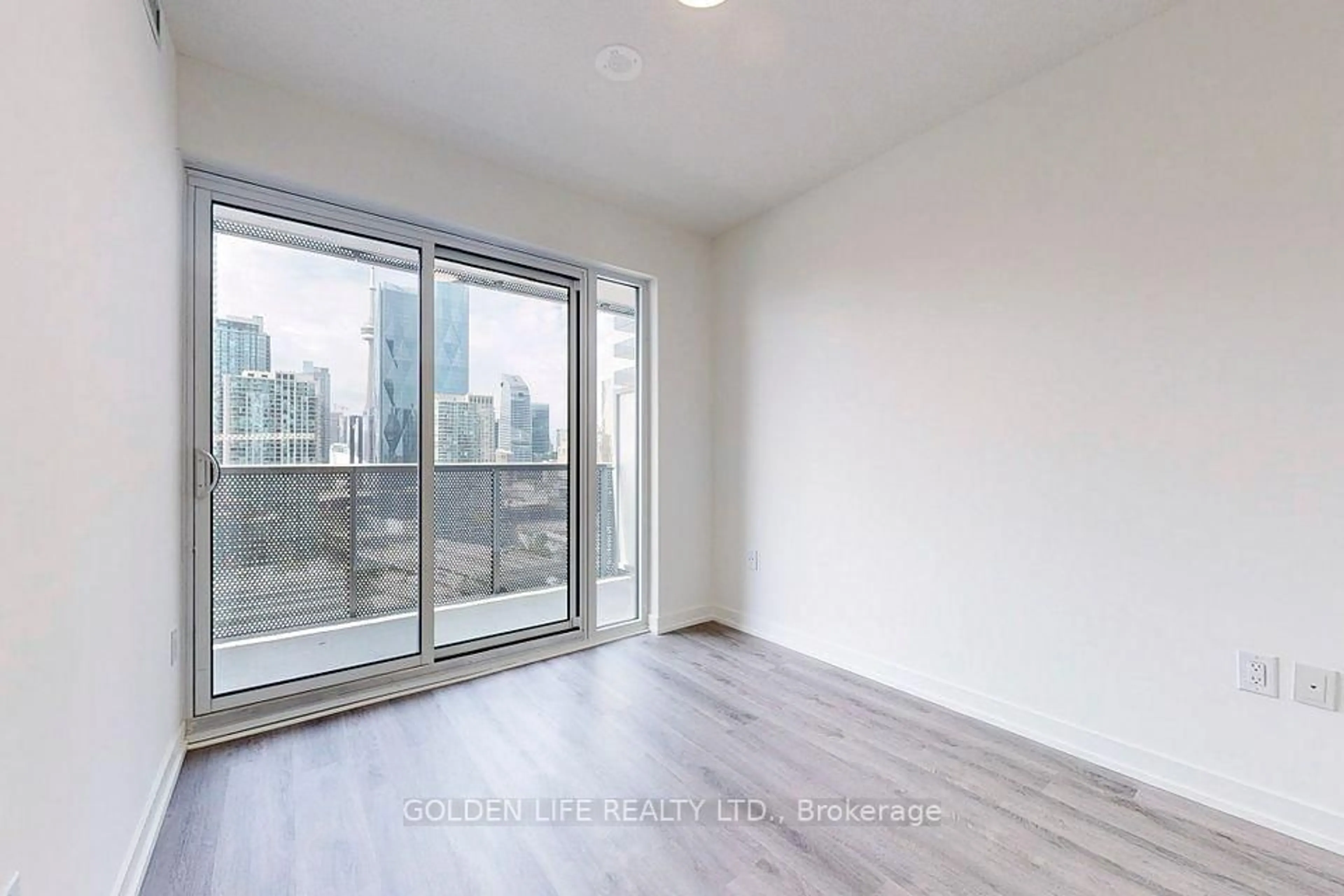 A pic of a room for 138 Downes St #2511, Toronto Ontario M5E 0E4