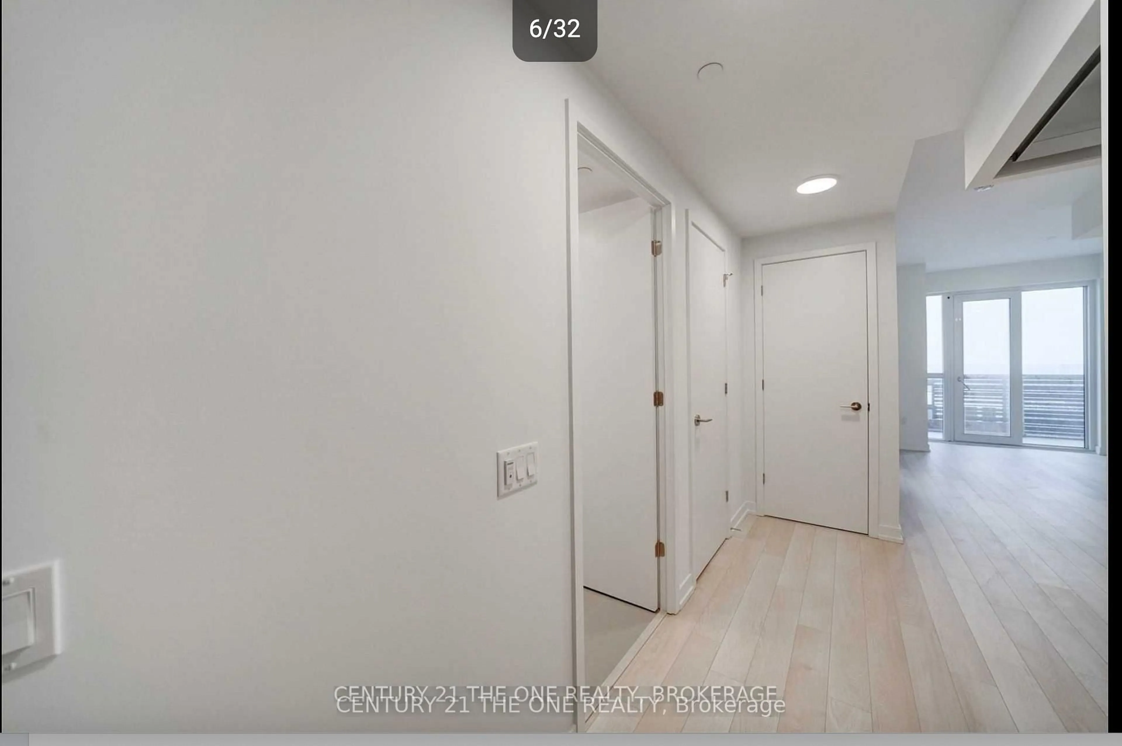 A pic of a room for 39 Roehampton Ave #4110, Toronto Ontario M4P 0G1