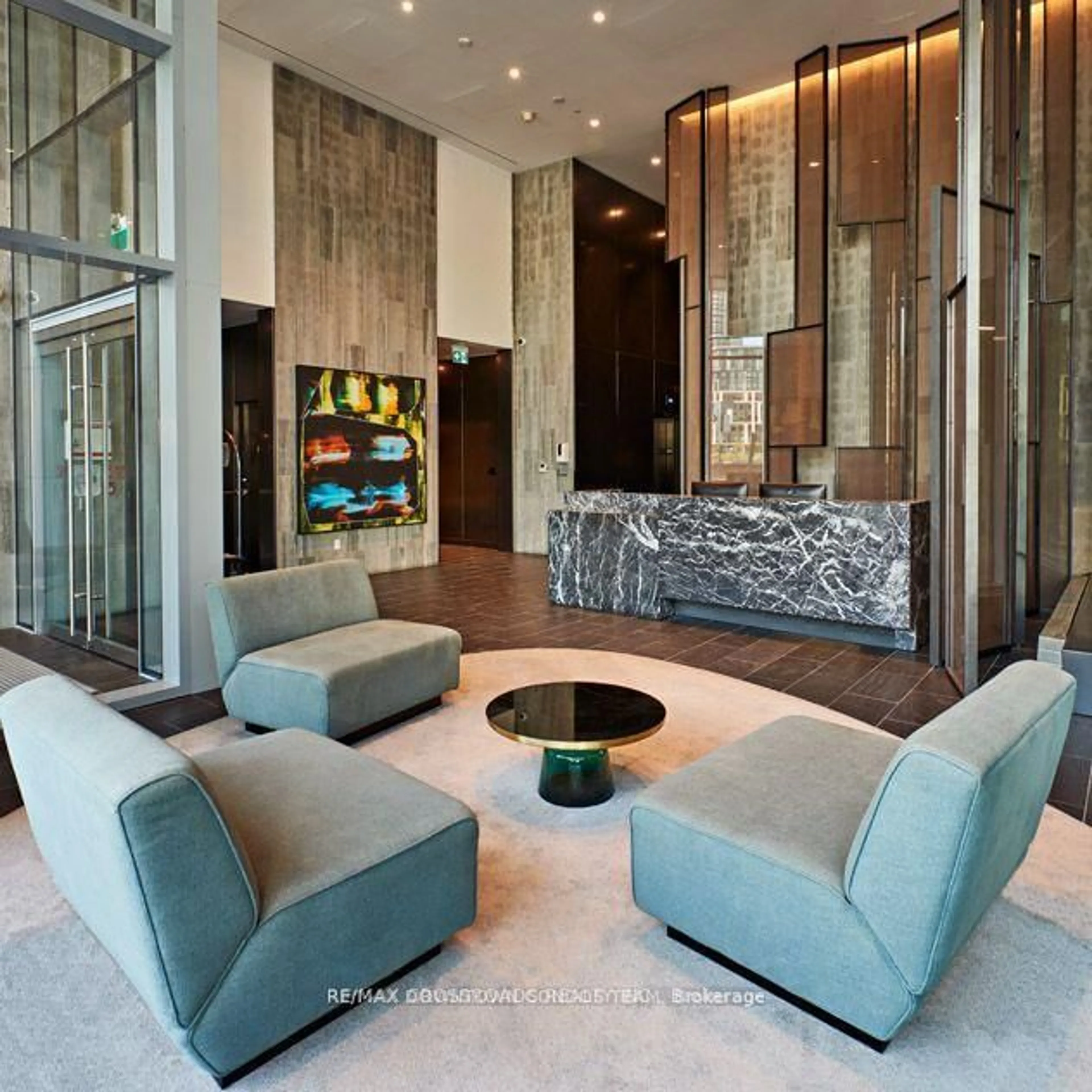 Lobby for 576 Front St #602, Toronto Ontario M5V 1C1