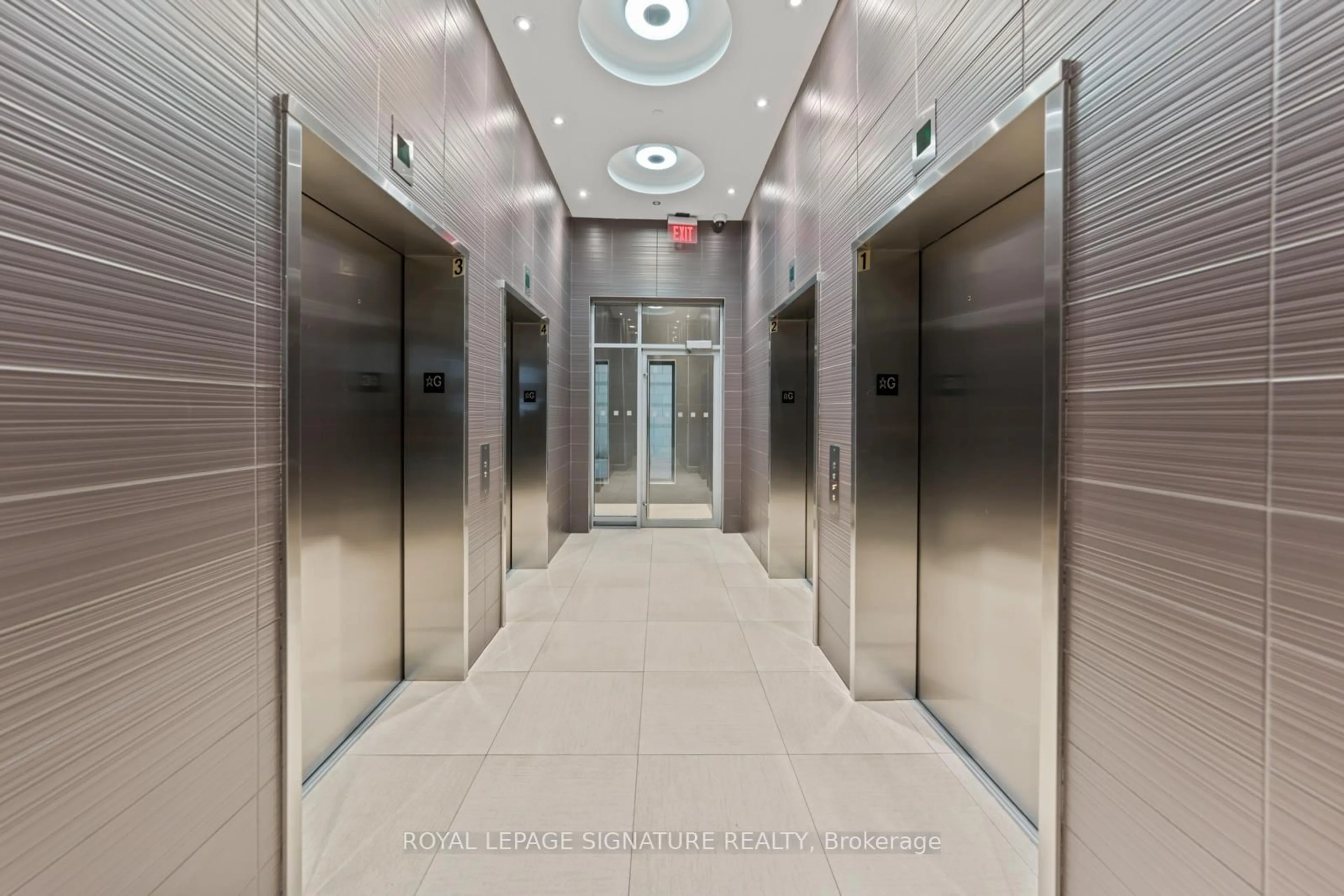 Indoor foyer for 500 Sherbourne St #3207, Toronto Ontario M4X 1L1