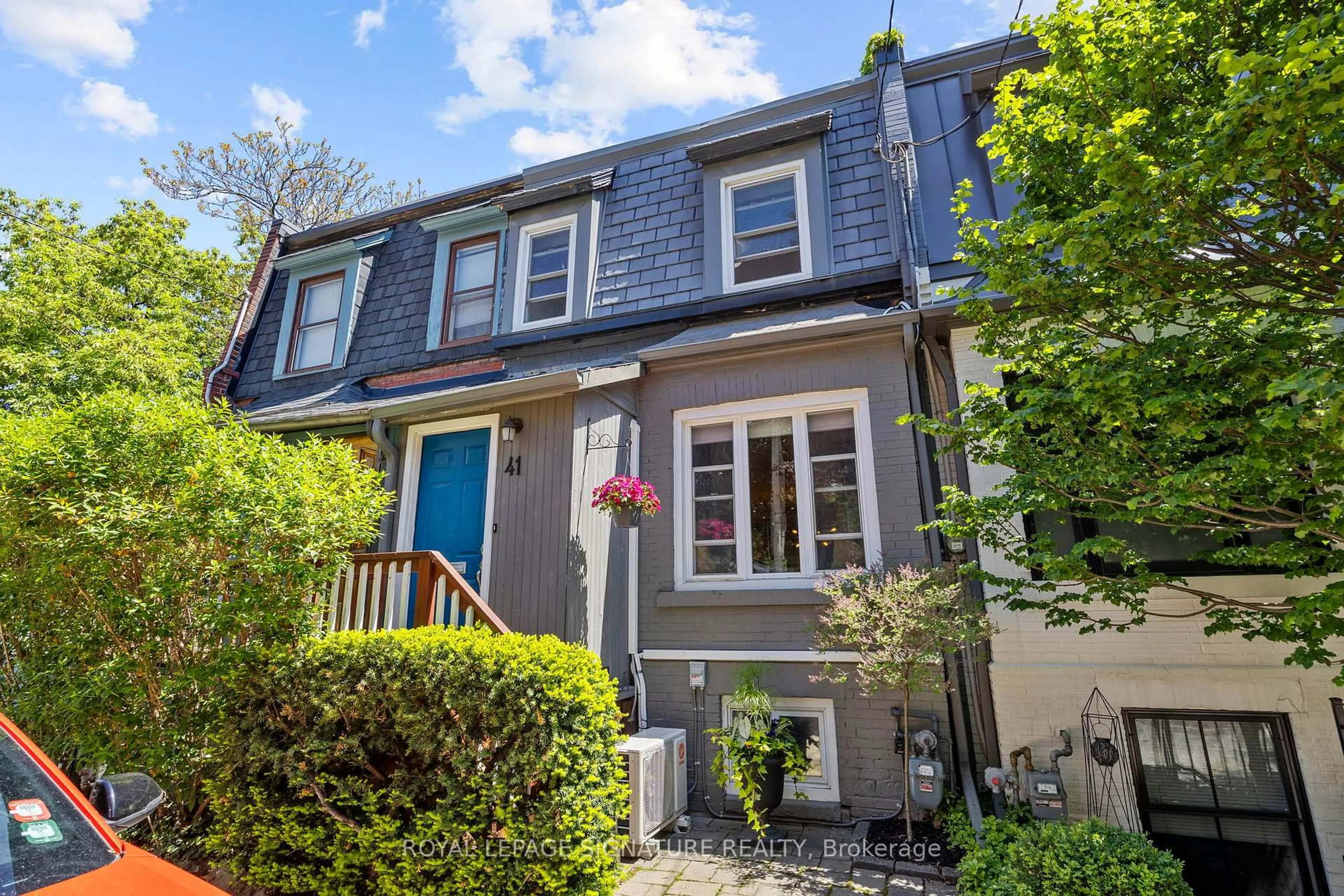 Home with vinyl exterior material, street for 41 Bright St, Toronto Ontario M5A 3H5