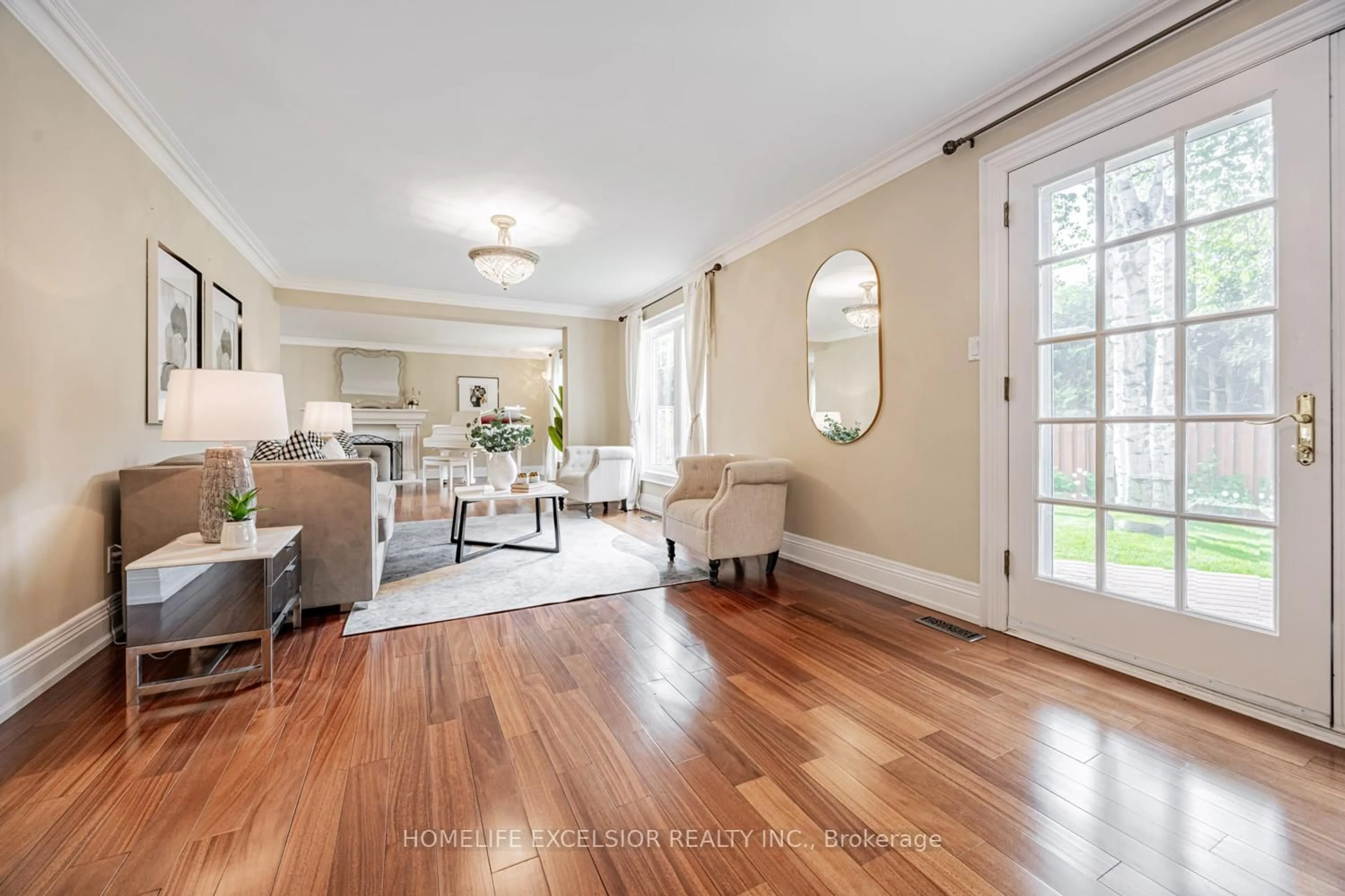 Living room with furniture, unknown for 32 Mossgrove Tr, Toronto Ontario M2L 2W3