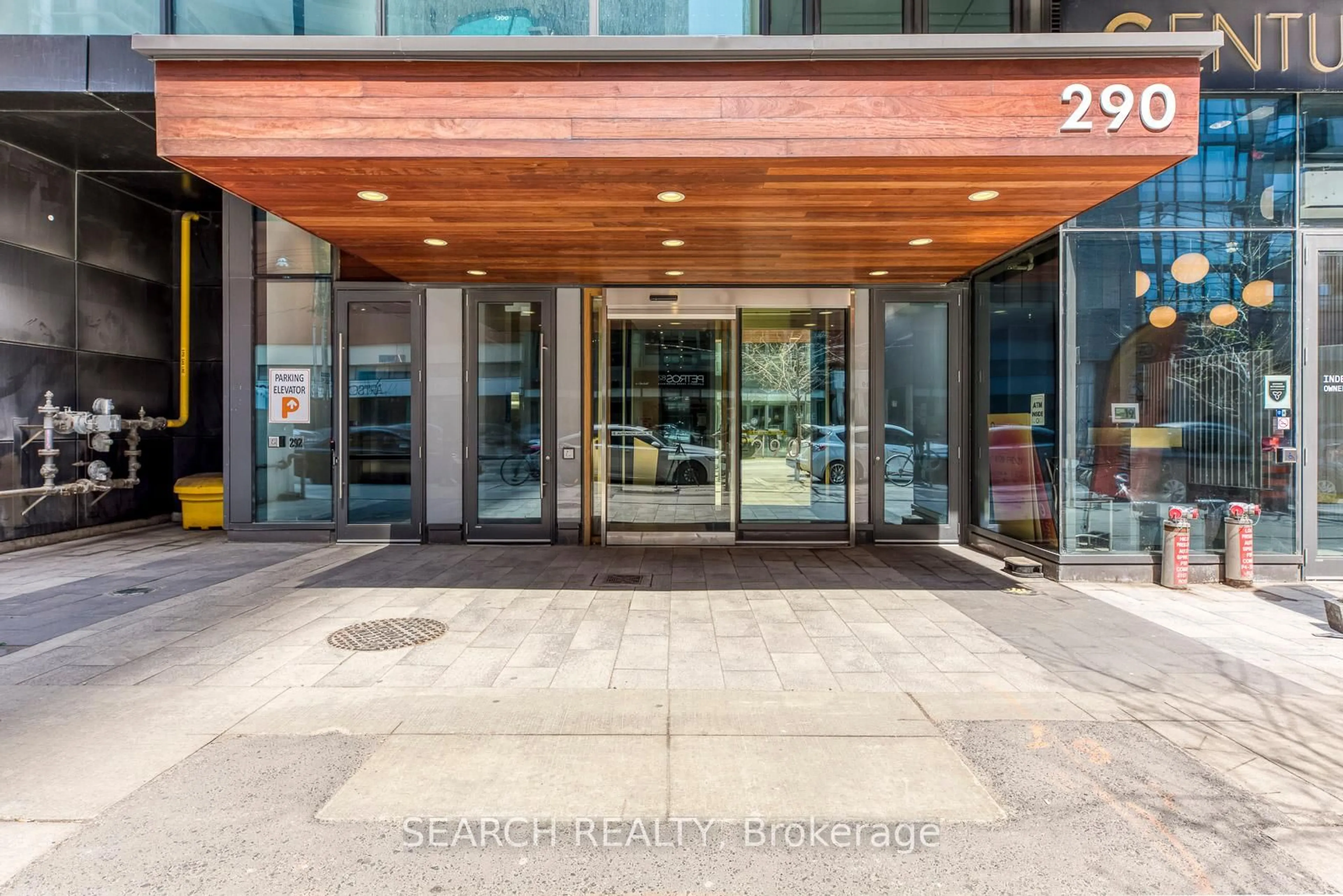 Indoor foyer for 290 Adelaide St #2010, Toronto Ontario M5V 1P7