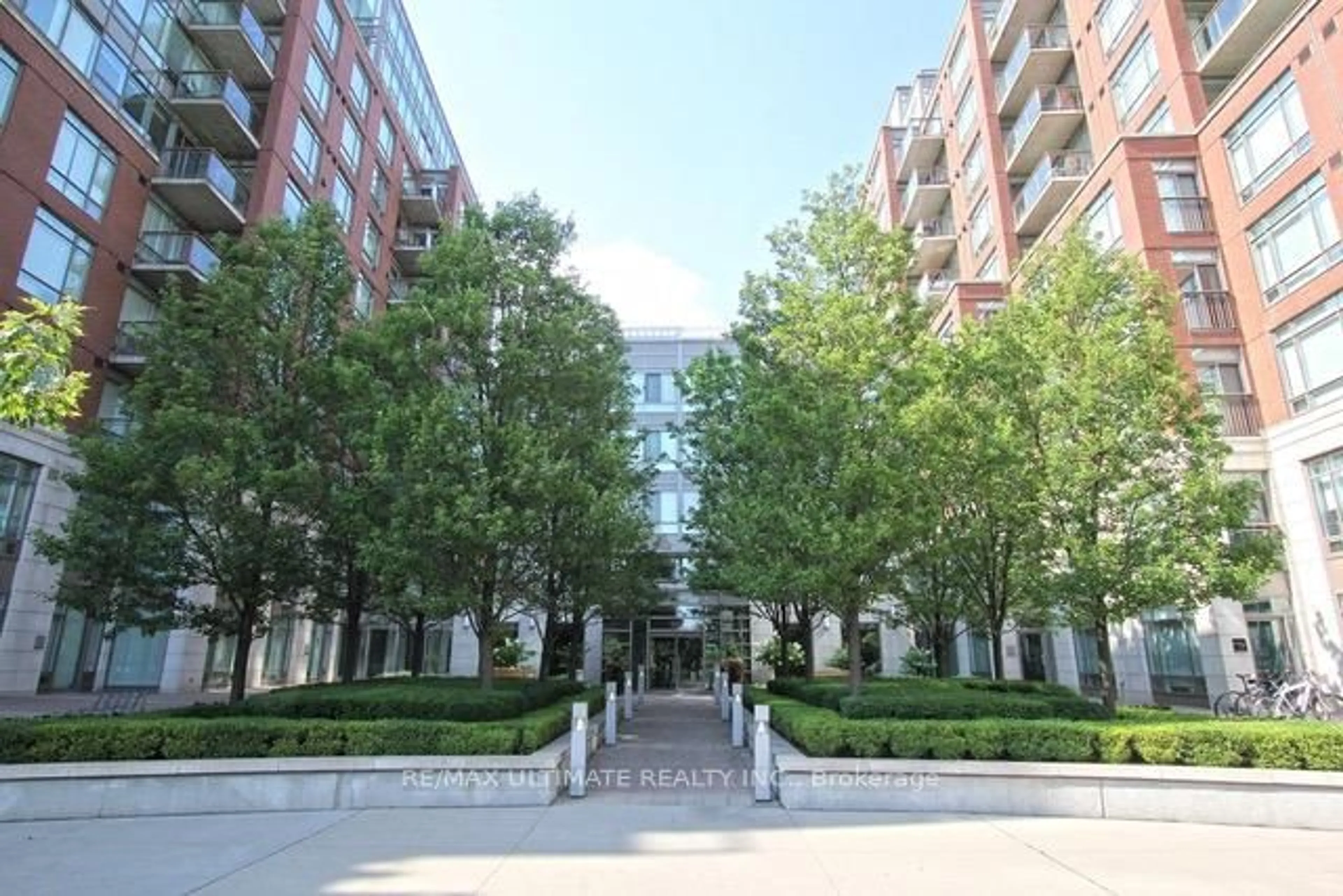 Patio, street for 500 Queens Quay #607, Toronto Ontario M5V 3K8