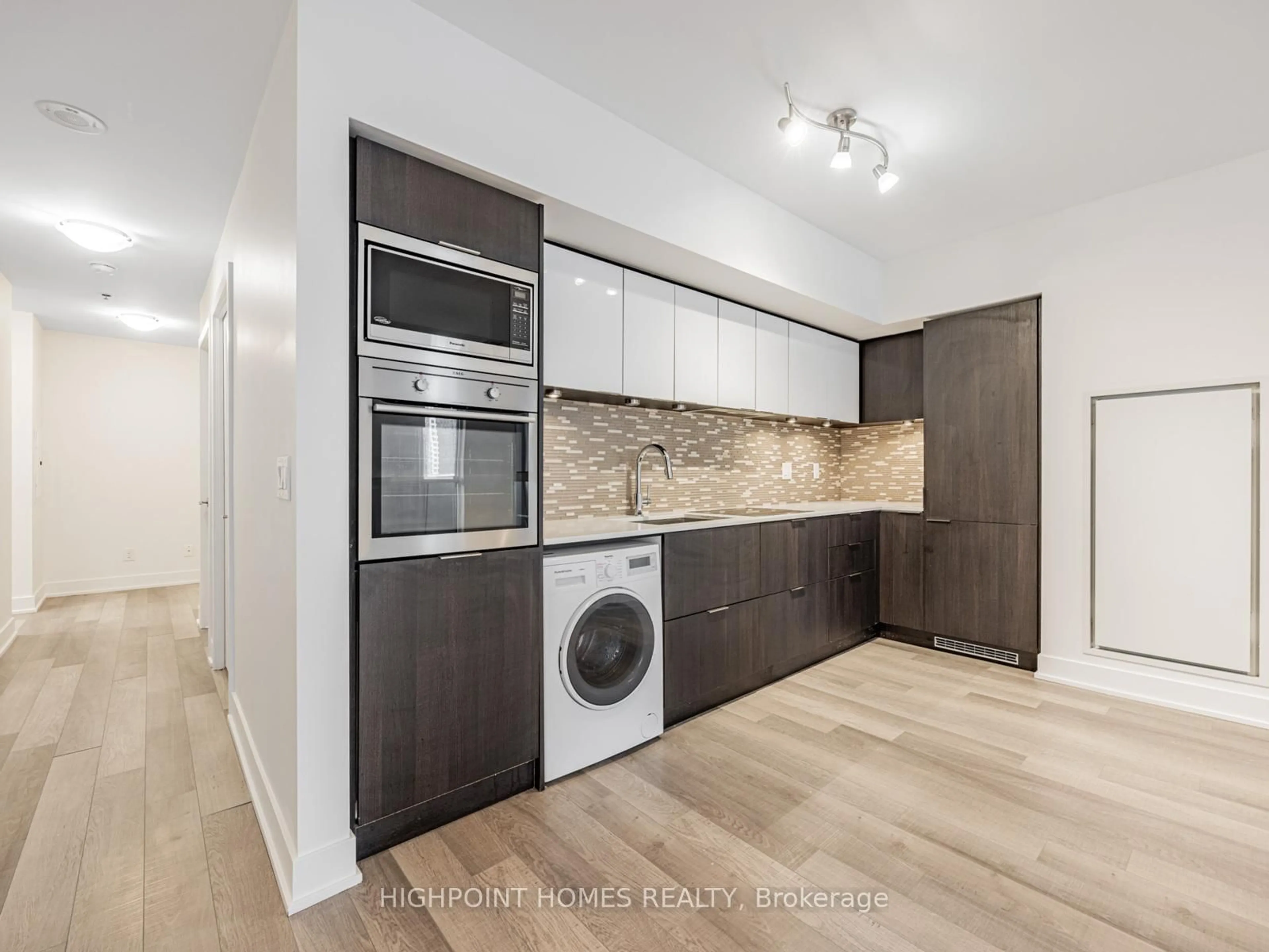 Unknown for 318 Richmond St #909, Toronto Ontario M5V 0B4