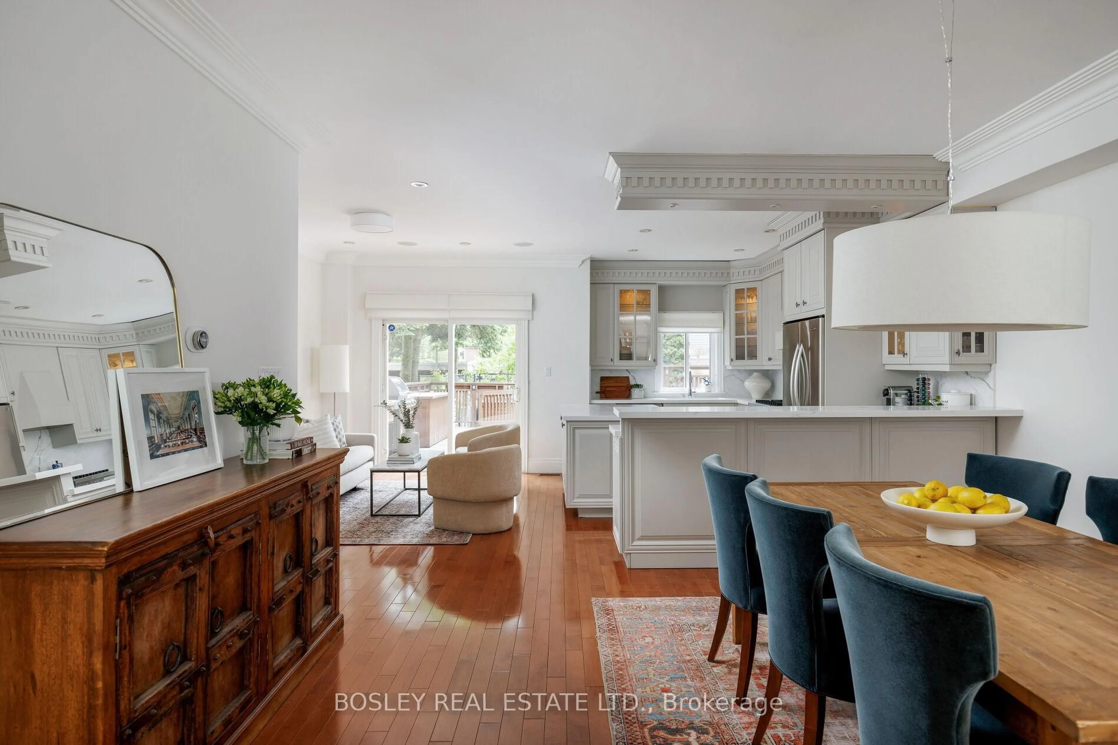 Open concept kitchen, ceramic/tile floor for 485 Davisville Ave, Toronto Ontario M4S 1J2