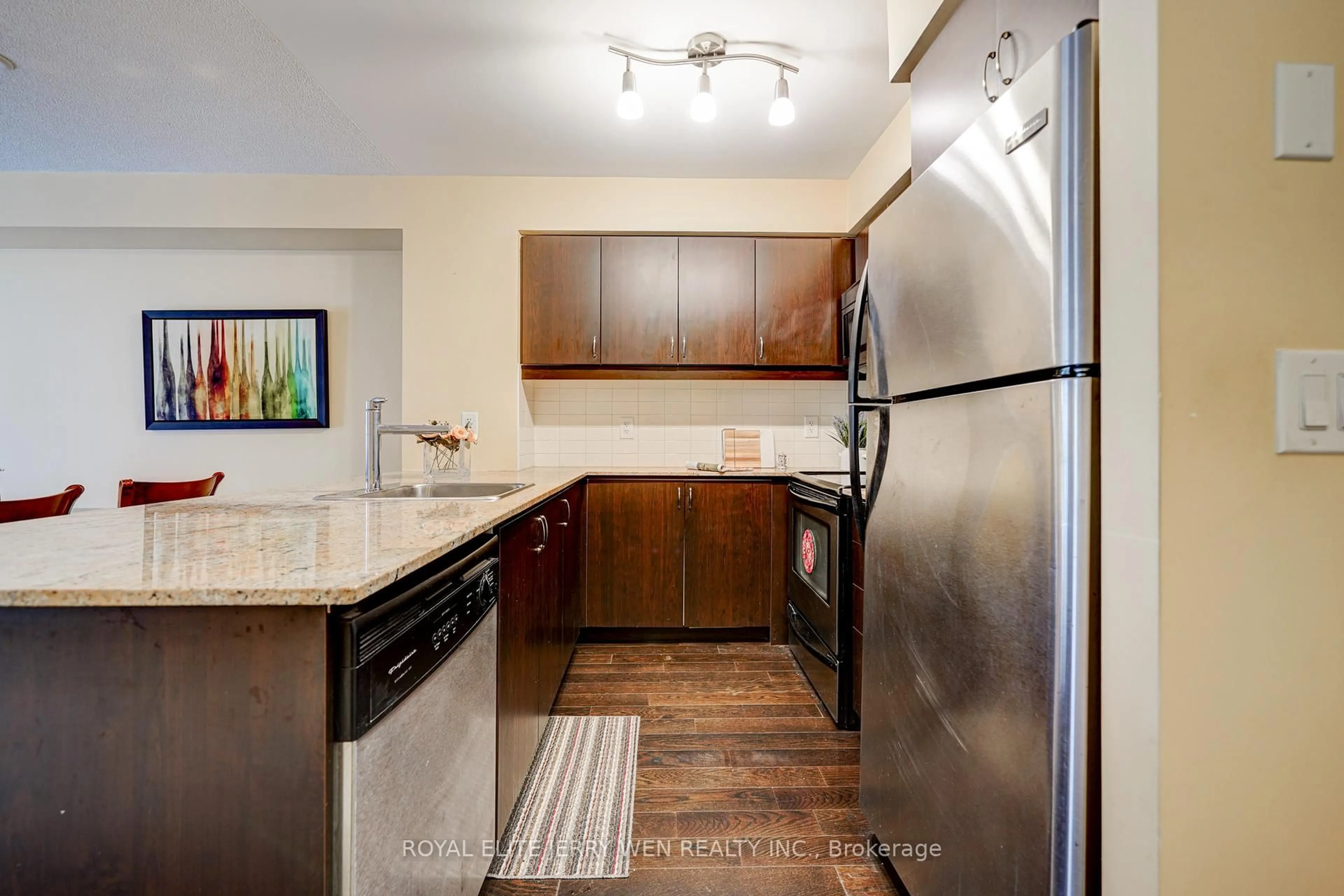 Standard kitchen, unknown for 27 Rean Dr #304, Toronto Ontario M2K 0A6